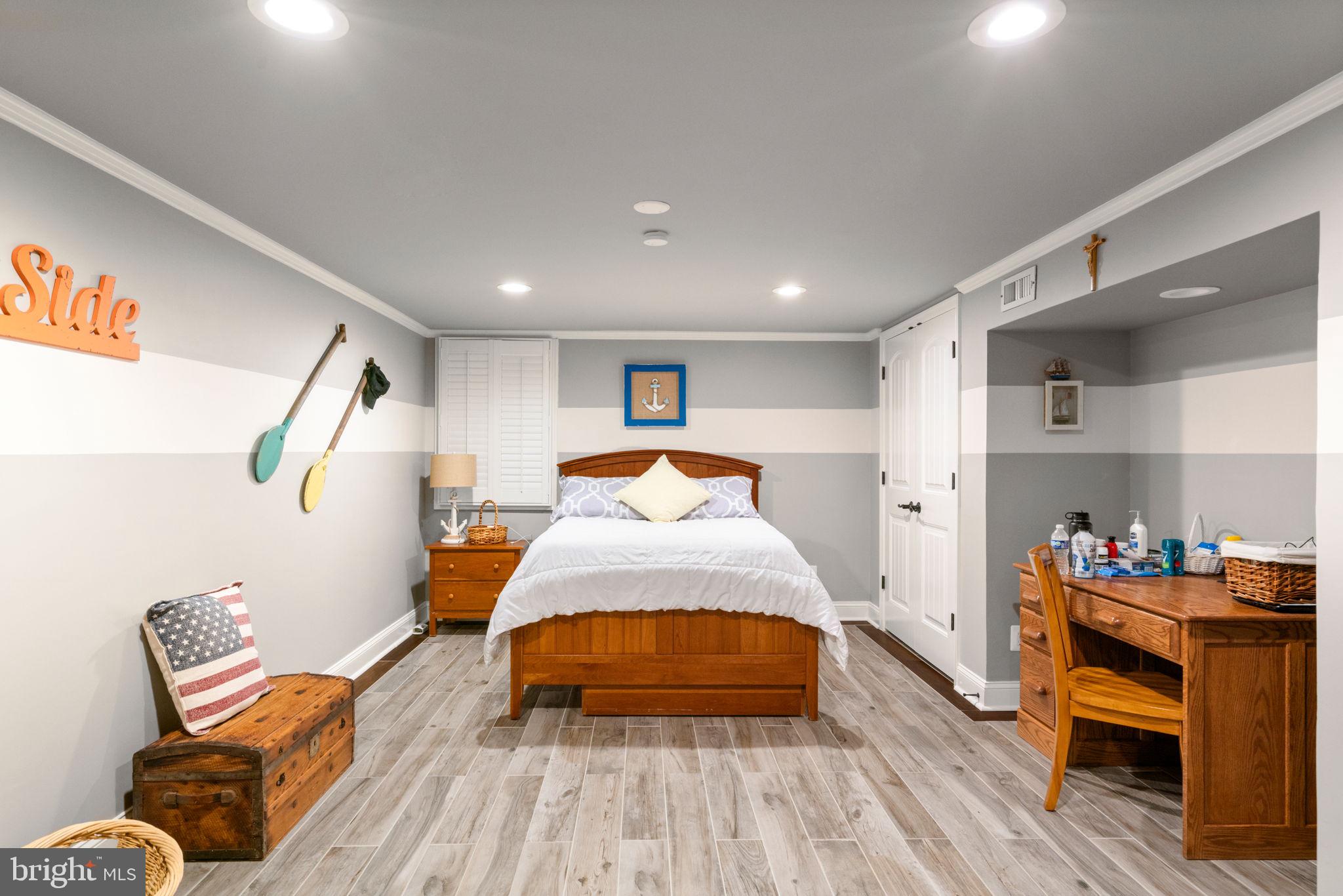 BARRINGTON OAKS - Residential