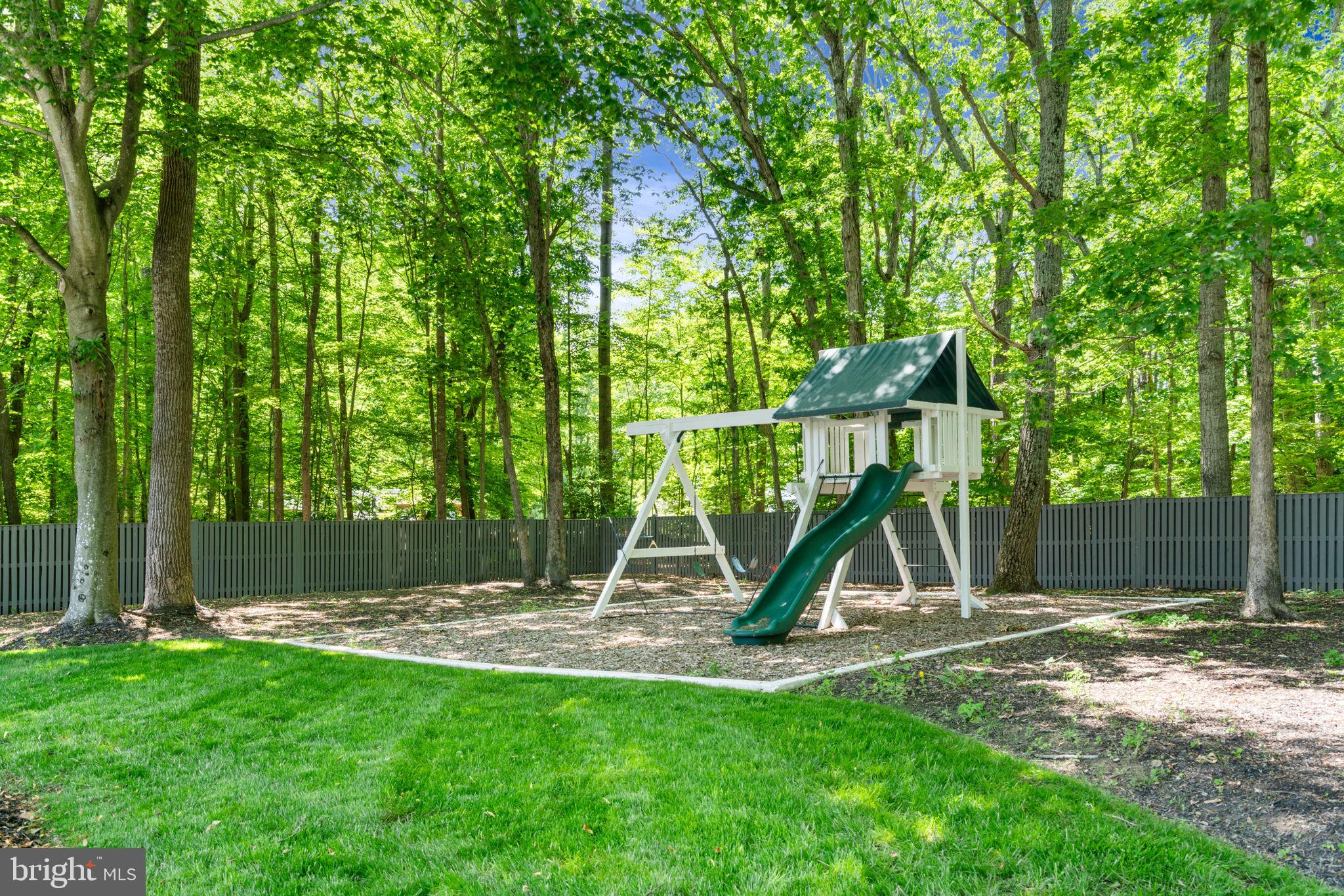 BARRINGTON OAKS - Residential