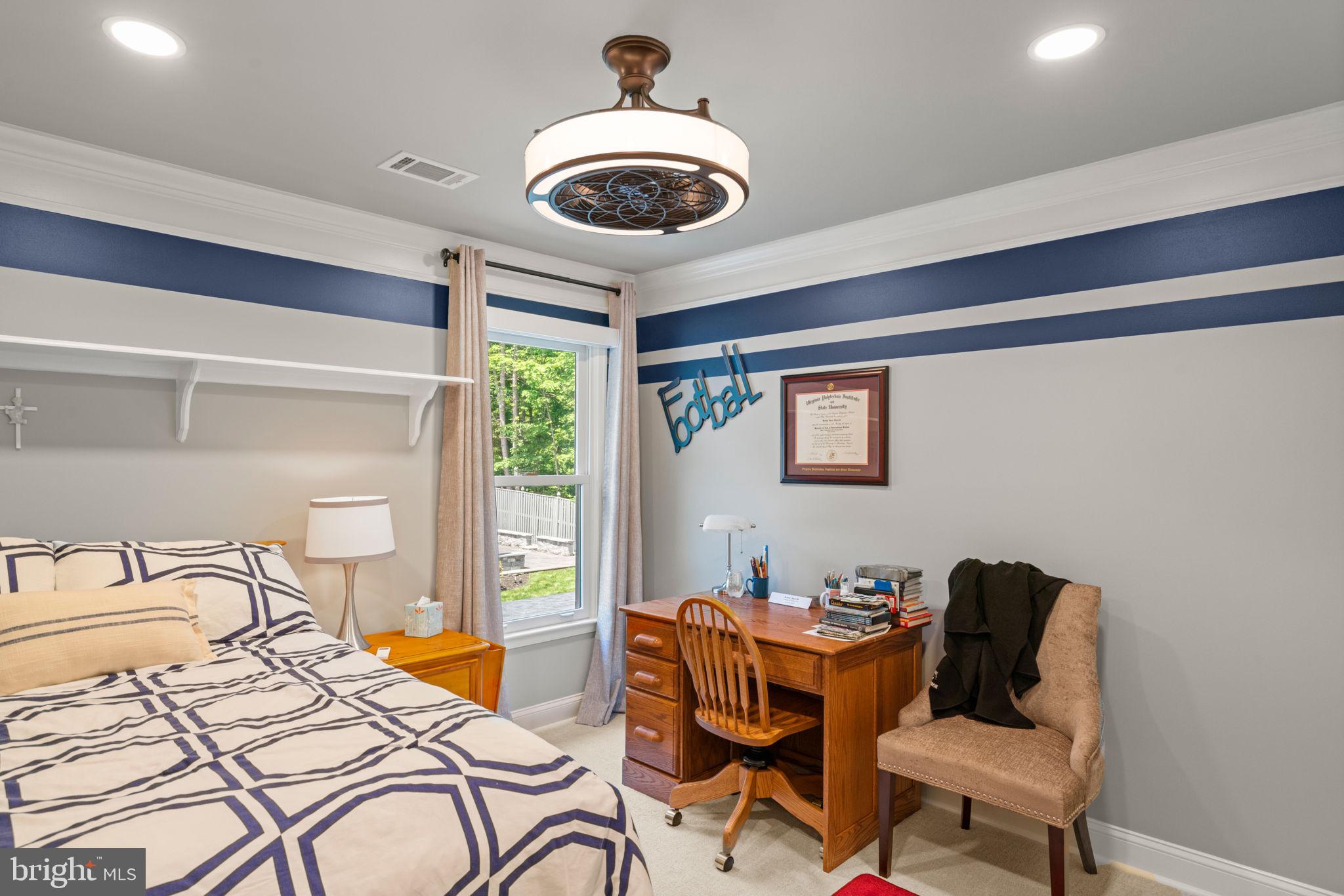 BARRINGTON OAKS - Residential