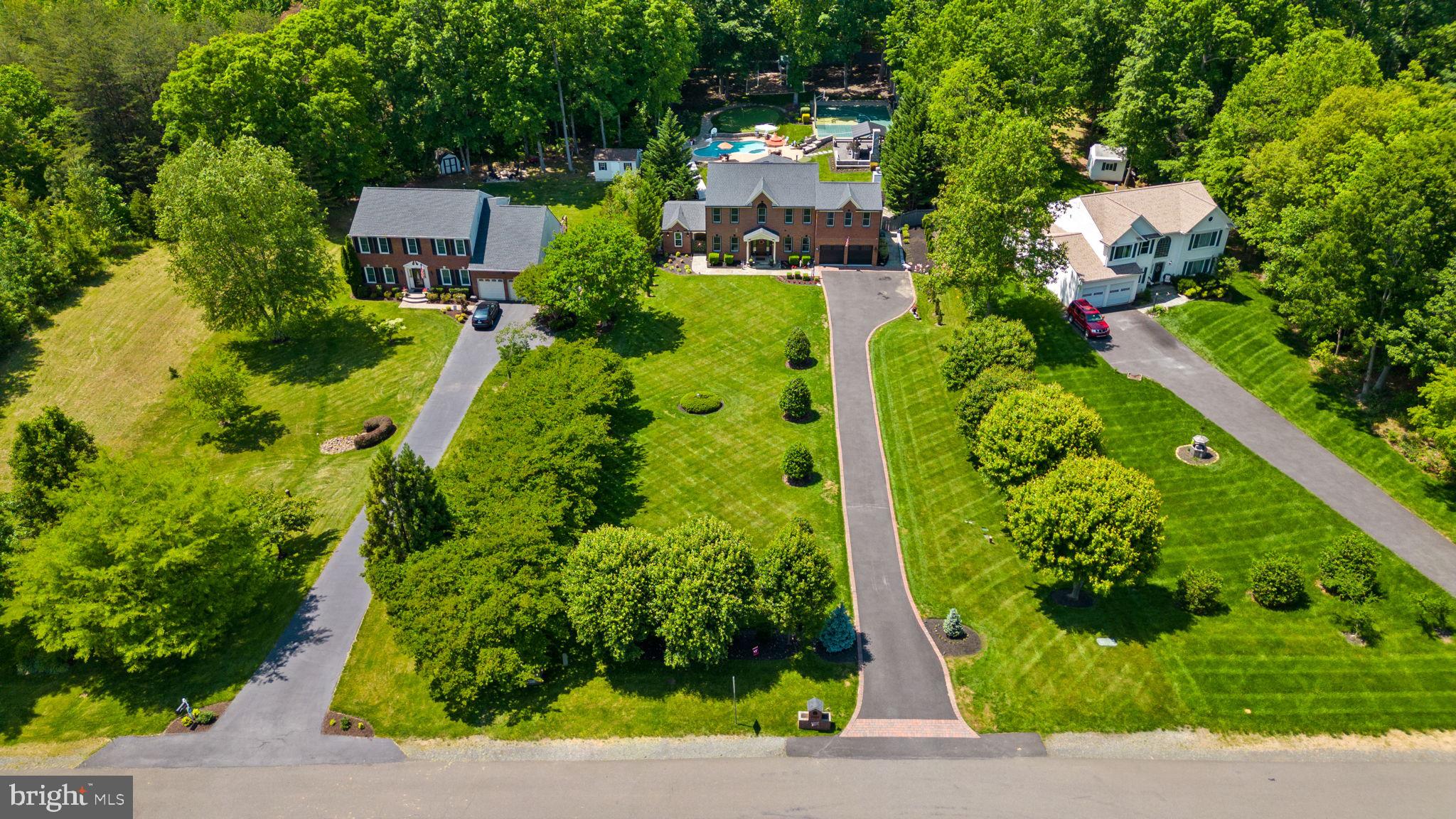 BARRINGTON OAKS - Residential