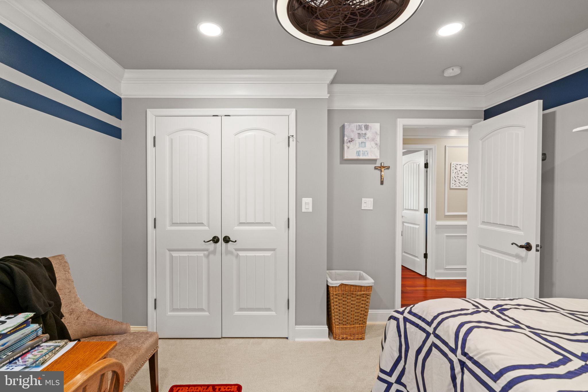 BARRINGTON OAKS - Residential