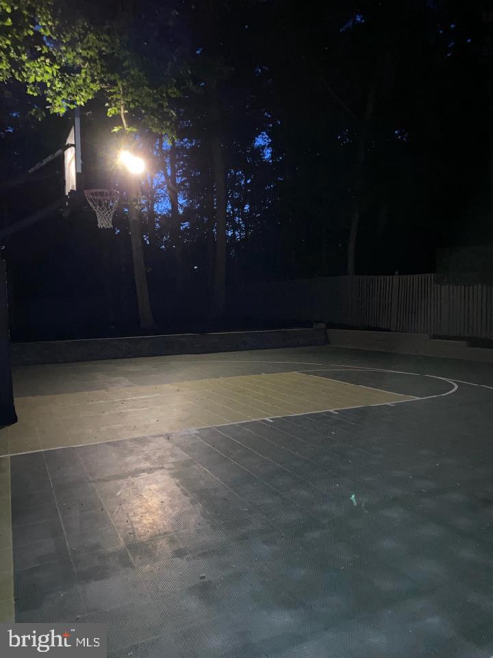 BARRINGTON OAKS - Residential