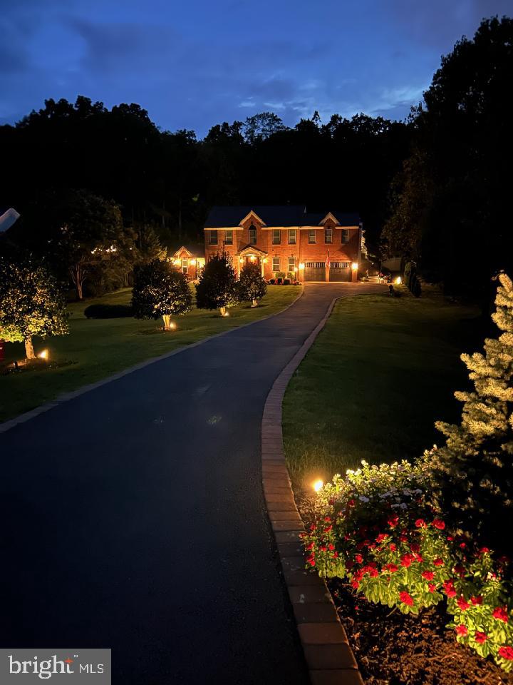 BARRINGTON OAKS - Residential