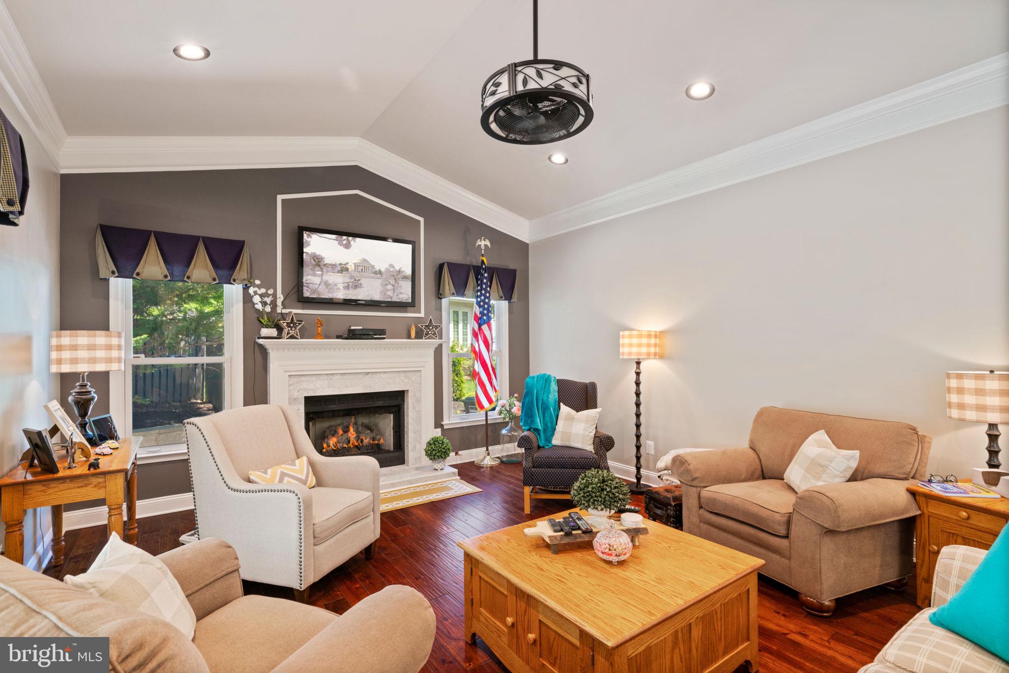 BARRINGTON OAKS - Residential