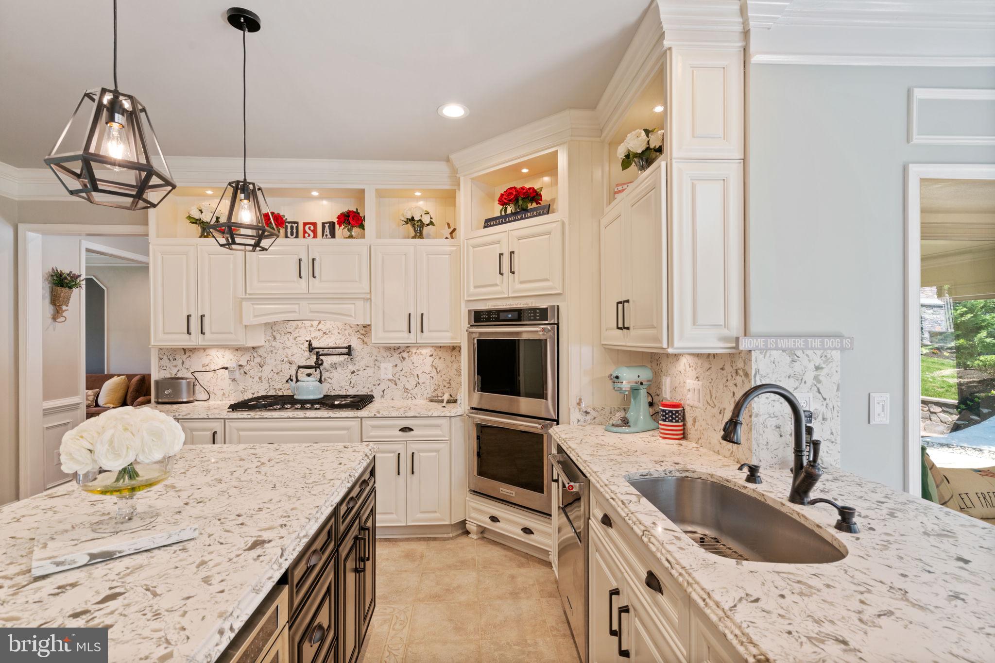 BARRINGTON OAKS - Residential