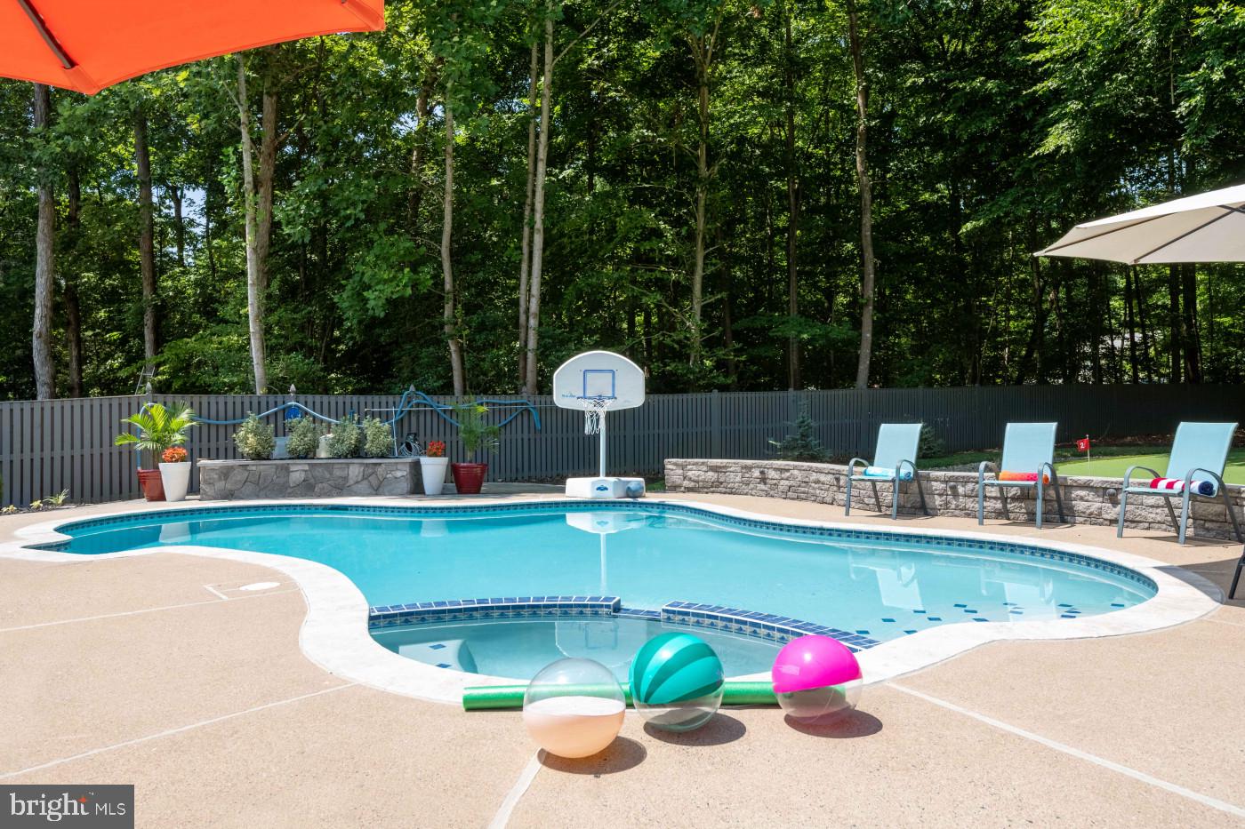 BARRINGTON OAKS - Residential