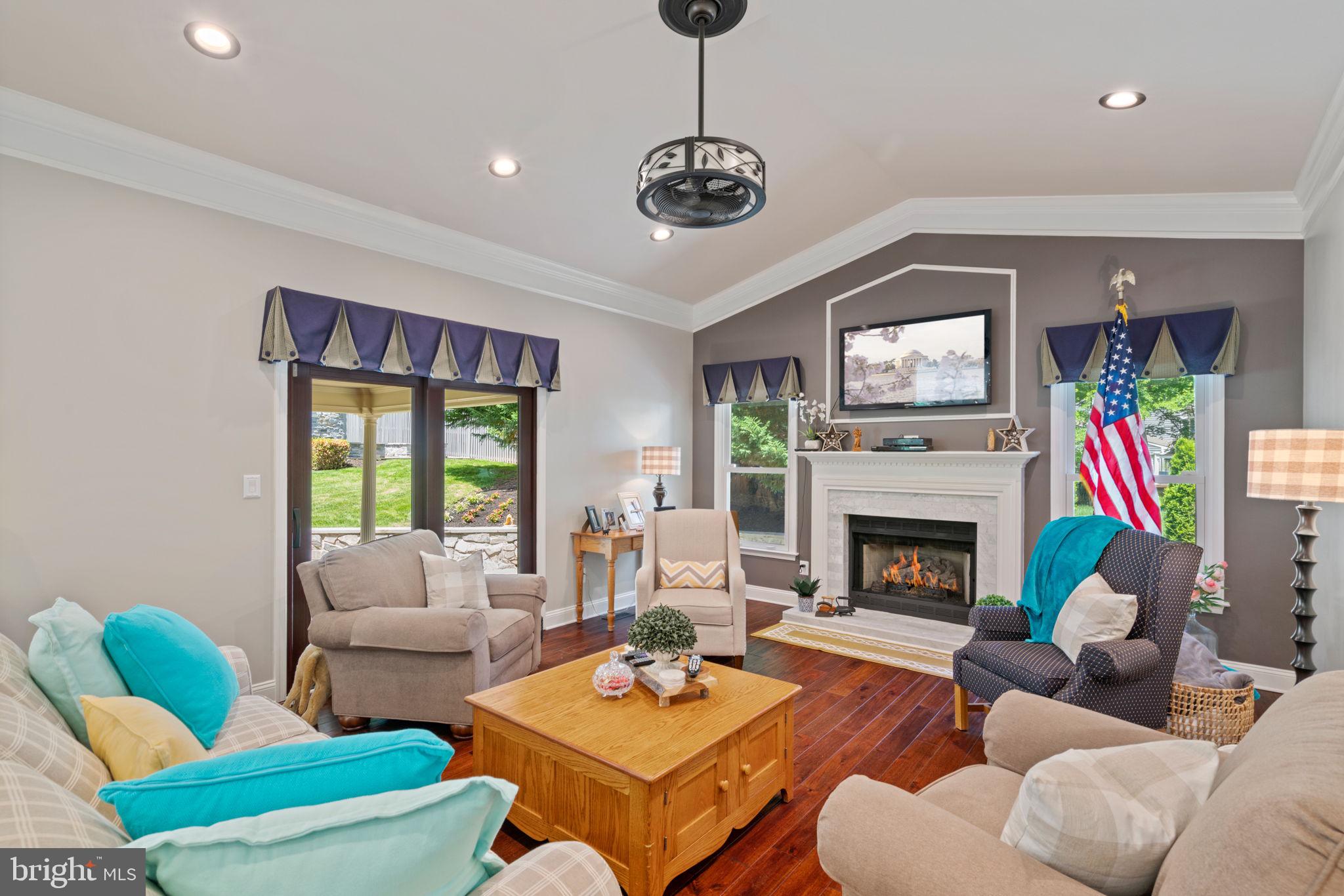 BARRINGTON OAKS - Residential