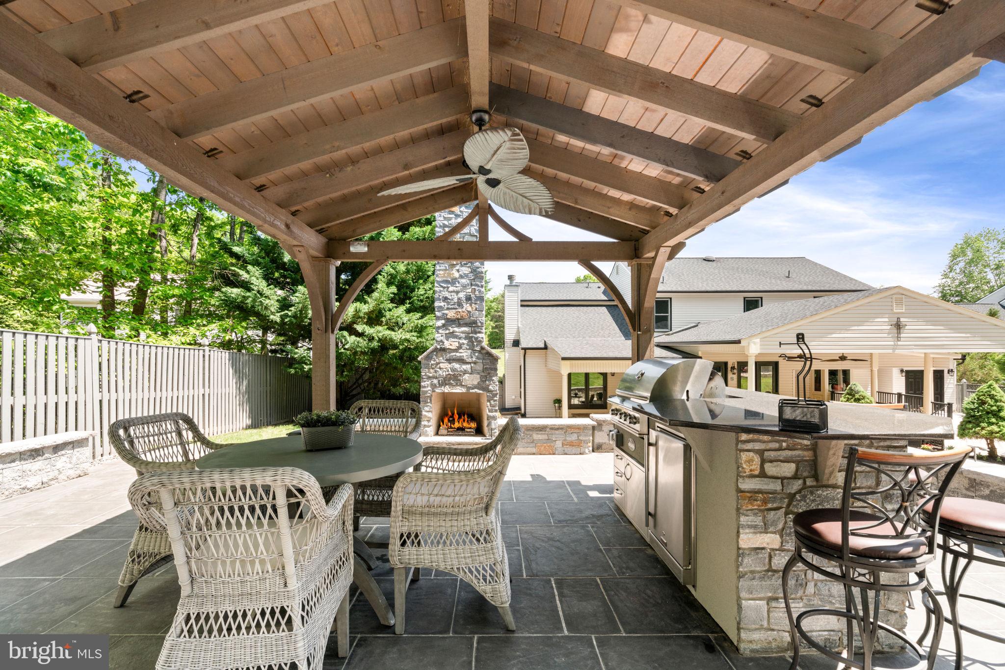 BARRINGTON OAKS - Residential