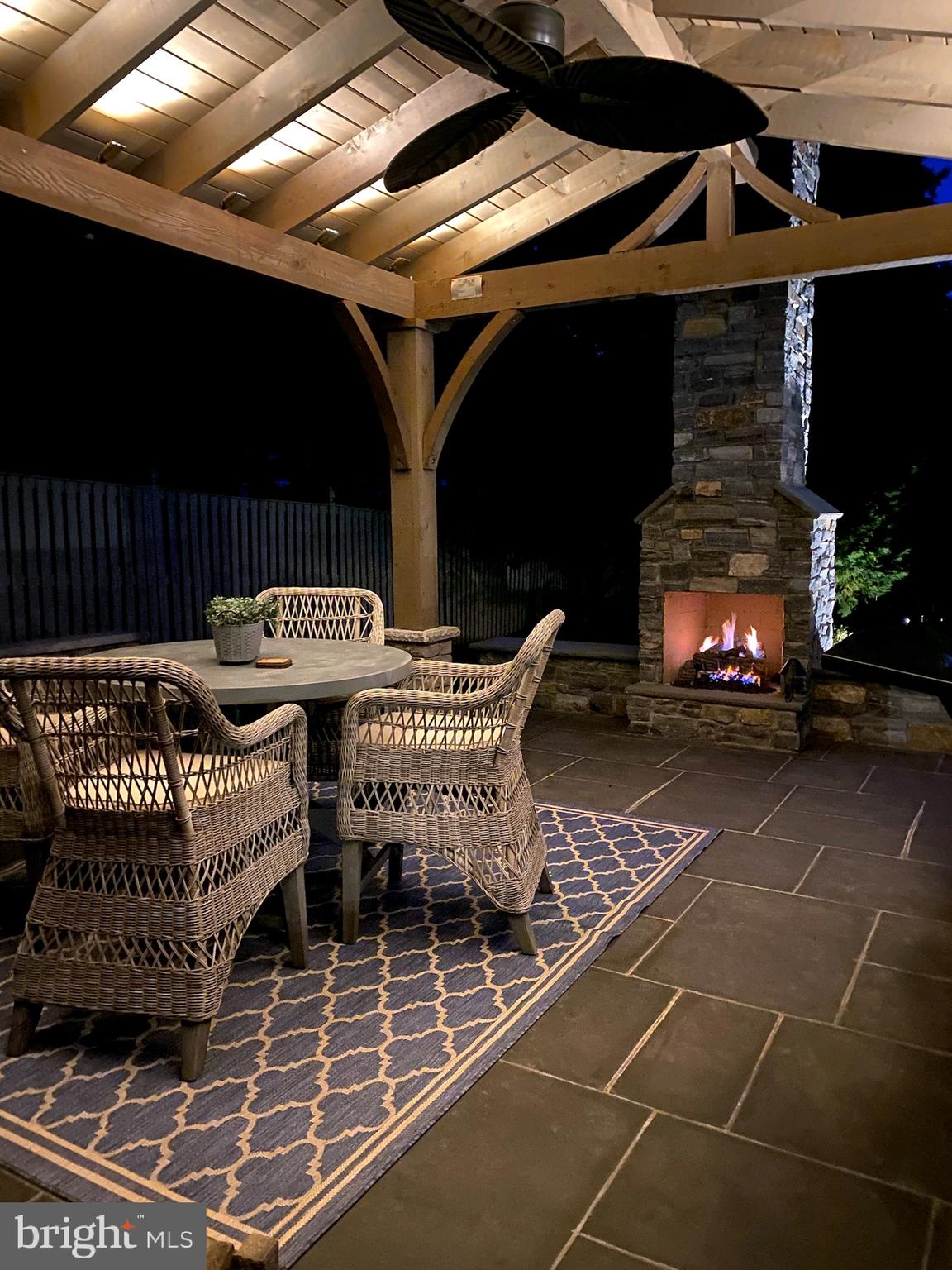 BARRINGTON OAKS - Residential