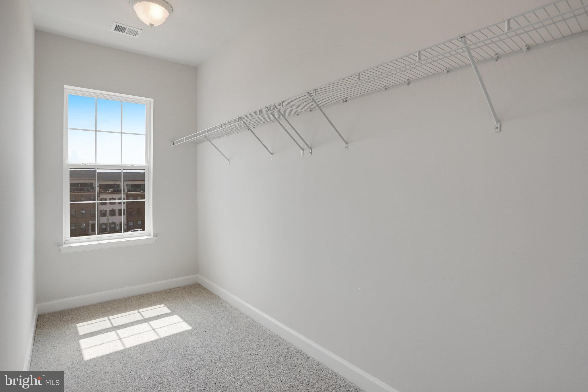 POTOMAC OVERLOOK - Residential