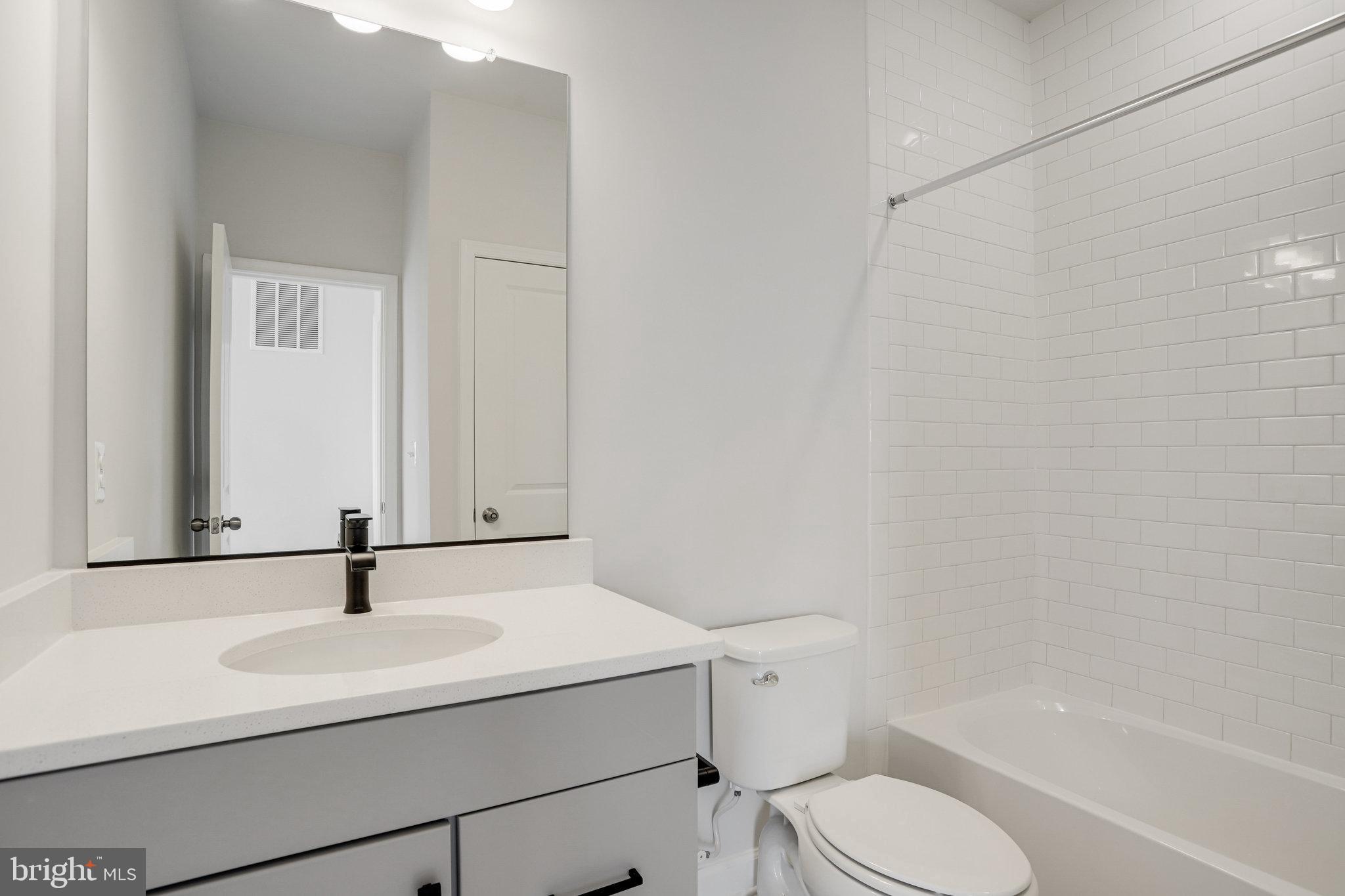 POTOMAC OVERLOOK - Residential