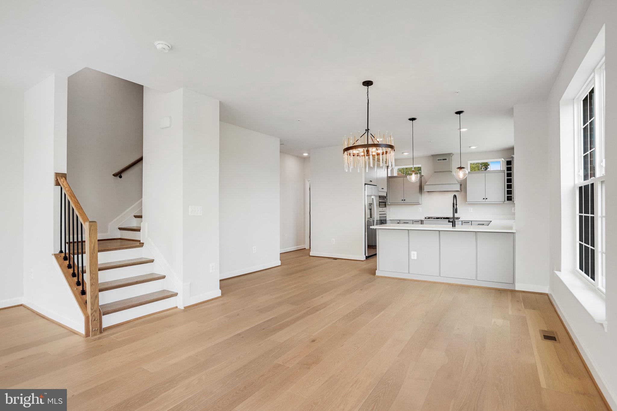 POTOMAC OVERLOOK - Residential