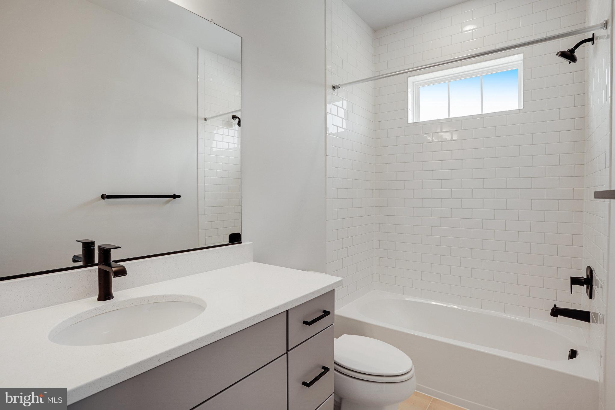 POTOMAC OVERLOOK - Residential