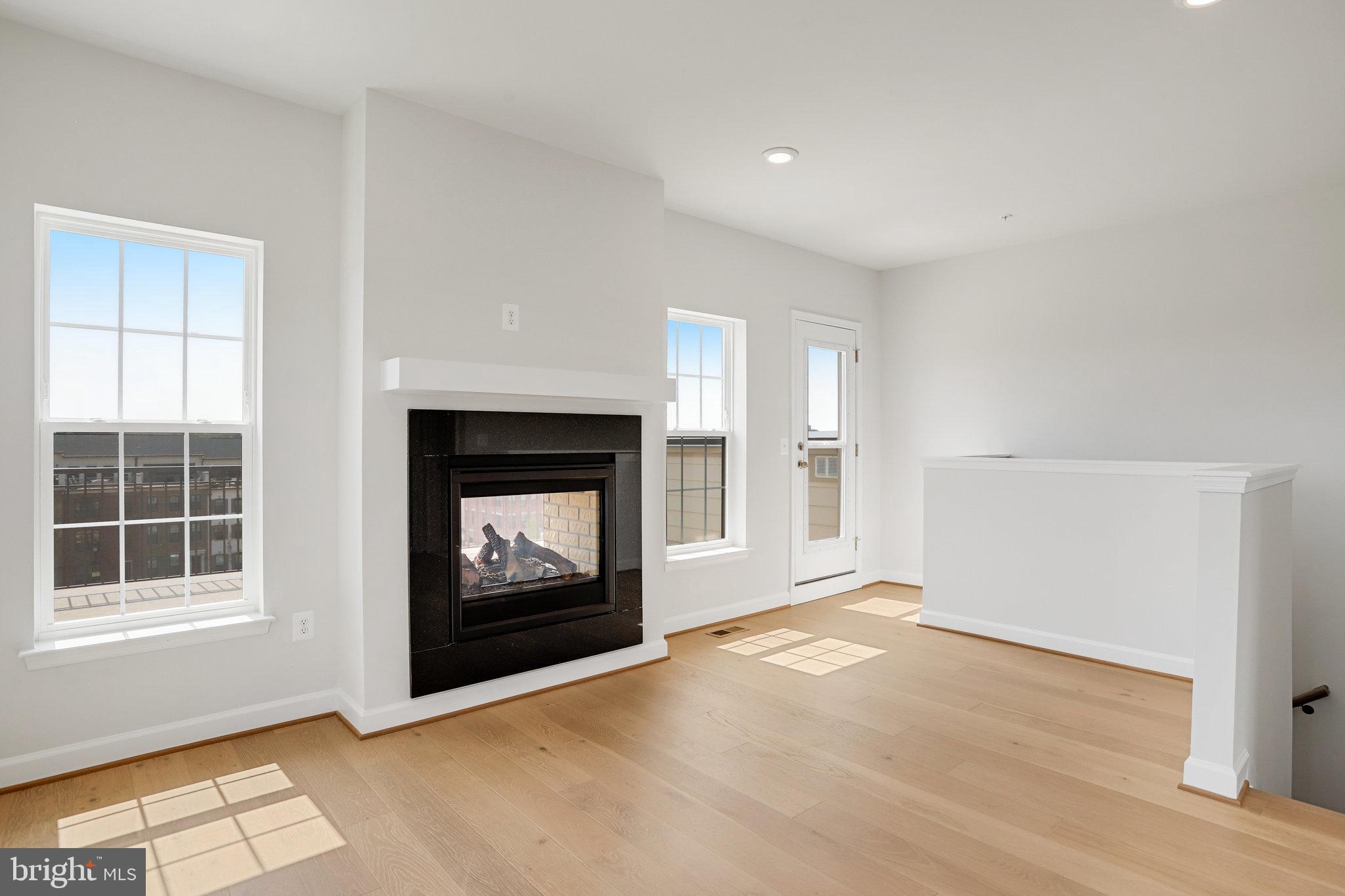 POTOMAC OVERLOOK - Residential