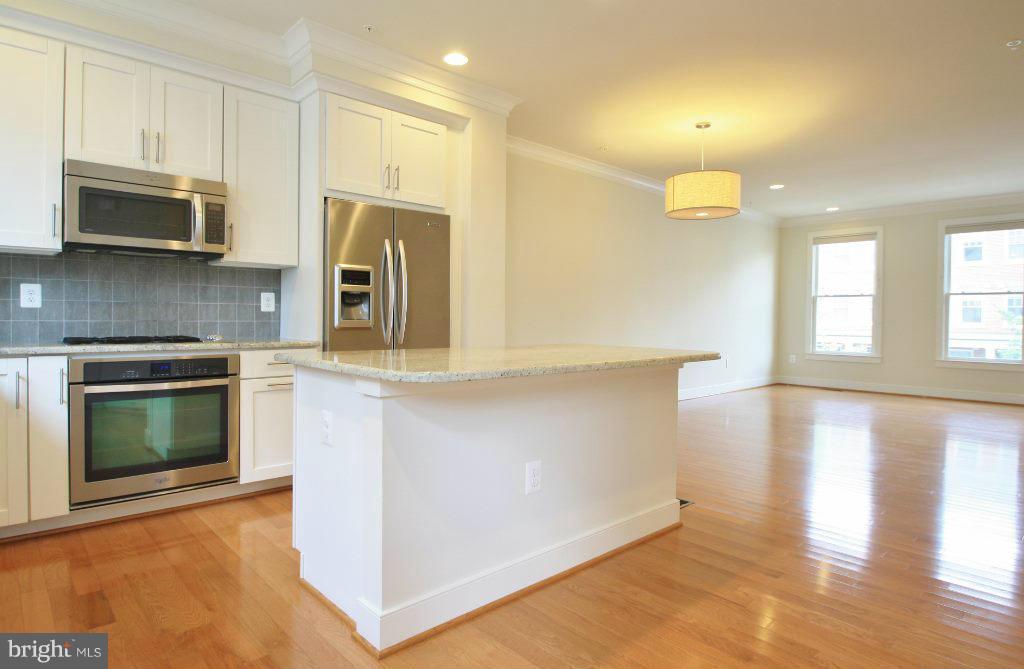 OLD TOWN COMMONS - Residential Lease