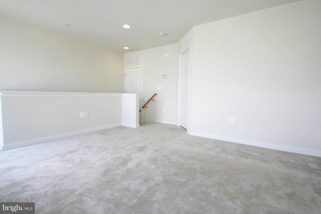 OLD TOWN COMMONS - Residential Lease