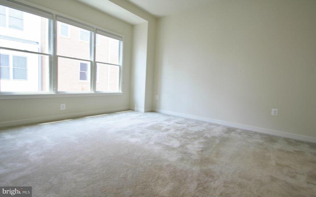 OLD TOWN COMMONS - Residential Lease