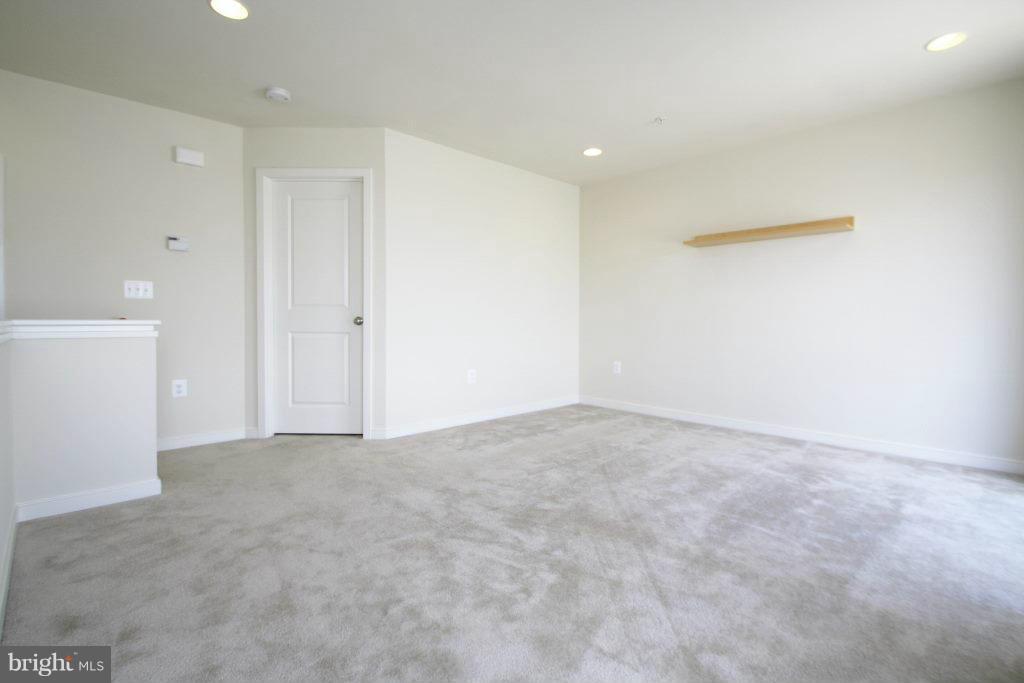 OLD TOWN COMMONS - Residential Lease