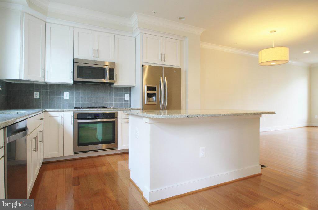 OLD TOWN COMMONS - Residential Lease