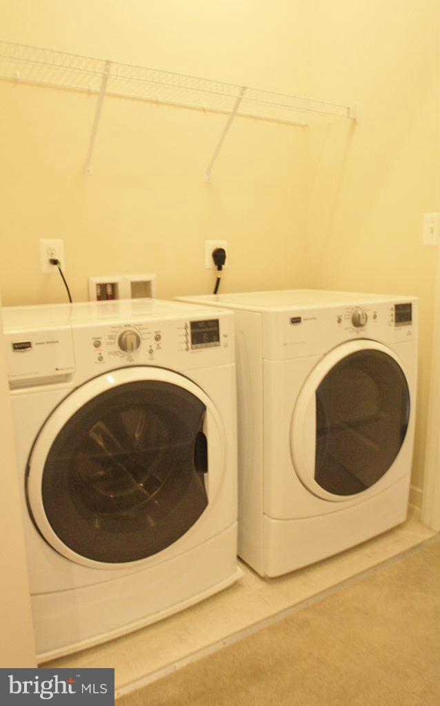 OLD TOWN COMMONS - Residential Lease