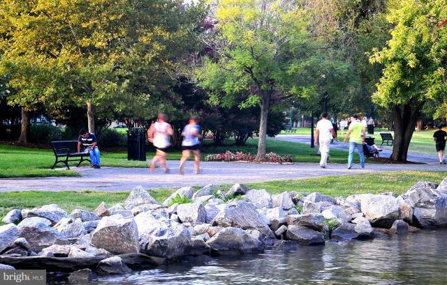 OLD TOWN COMMONS - Residential Lease