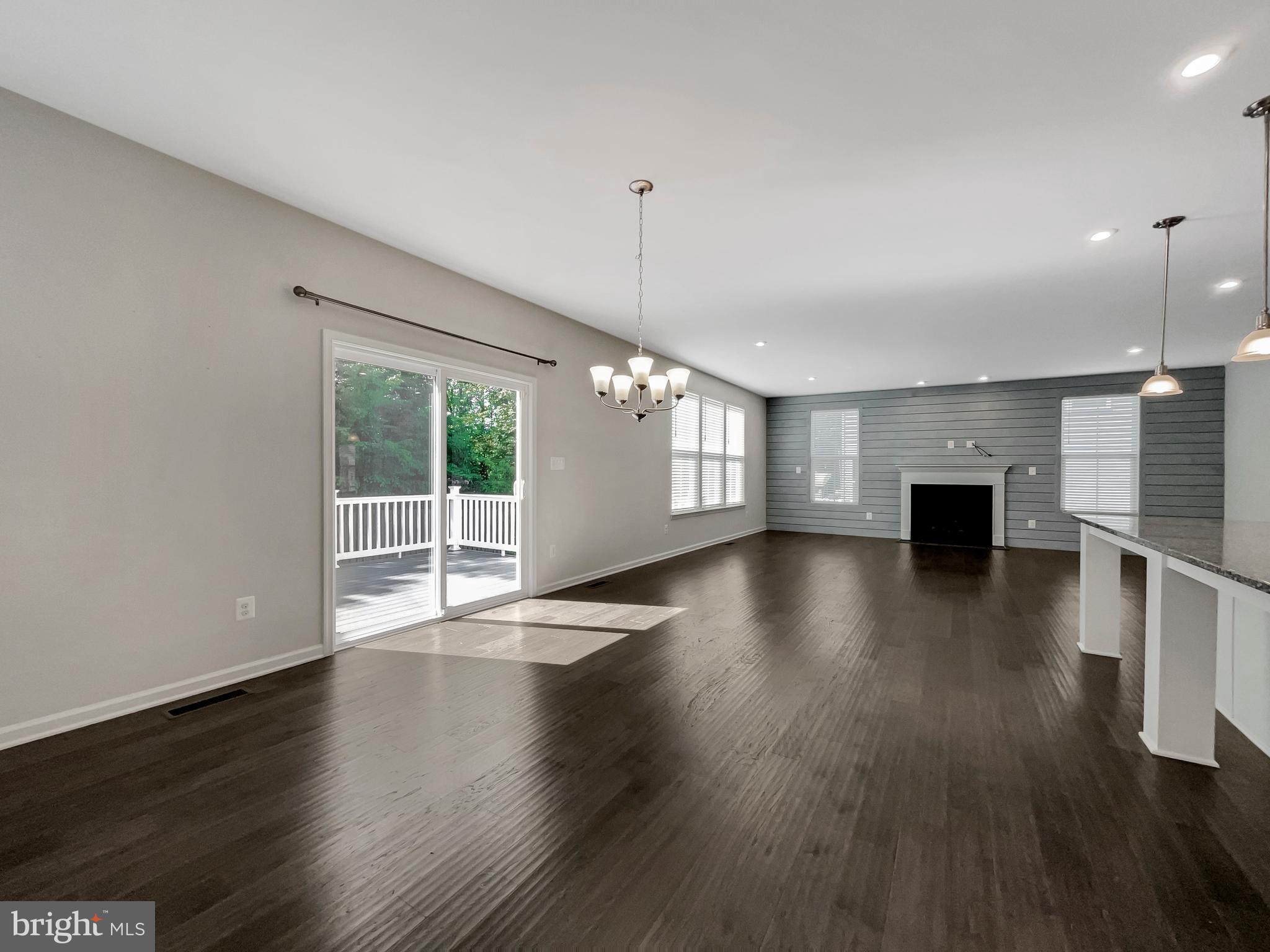 MAY'S QUARTER - Residential