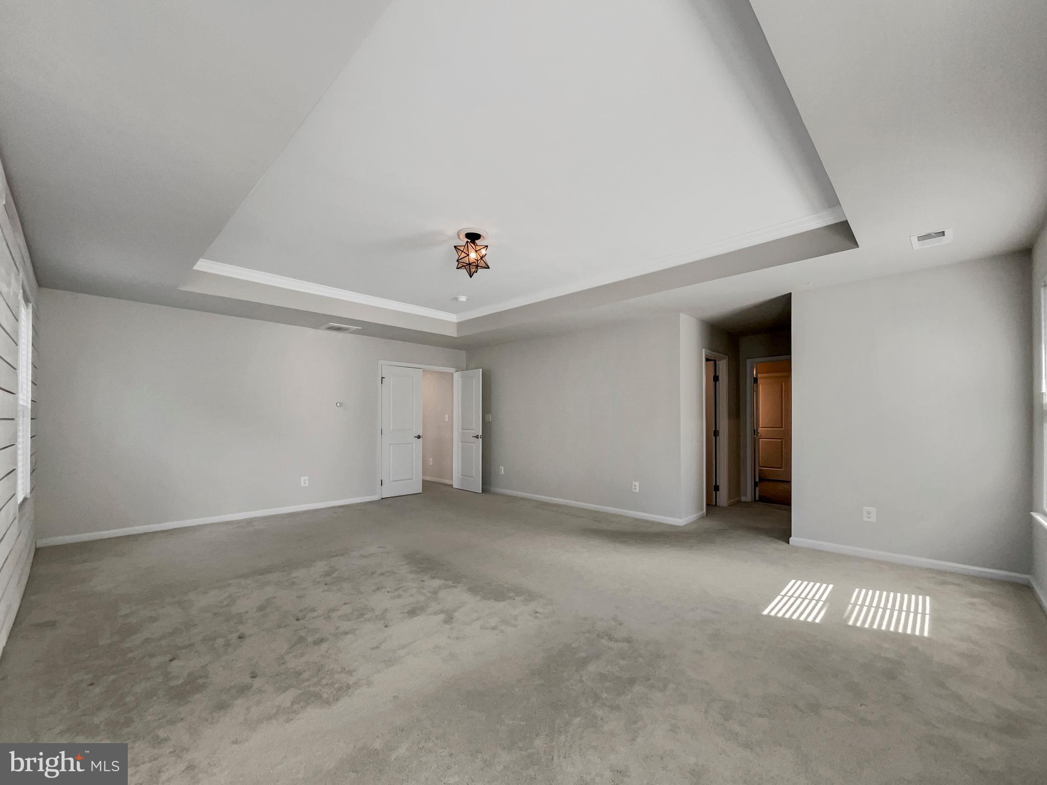 MAY'S QUARTER - Residential