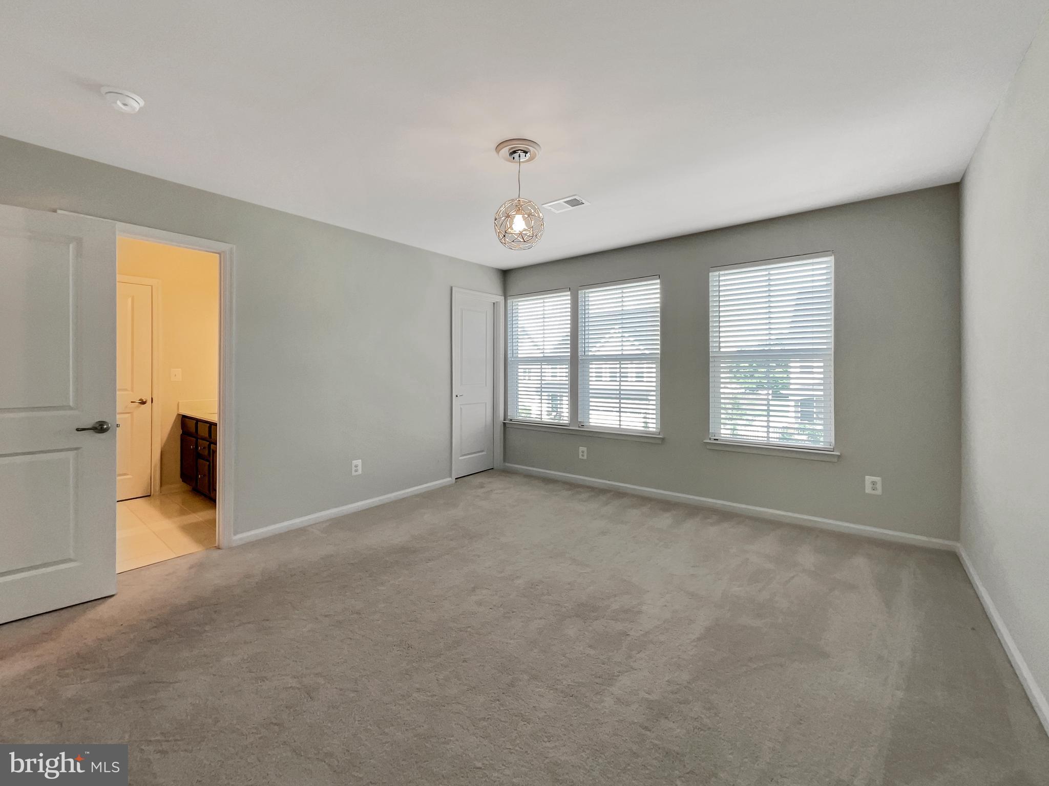 MAY'S QUARTER - Residential