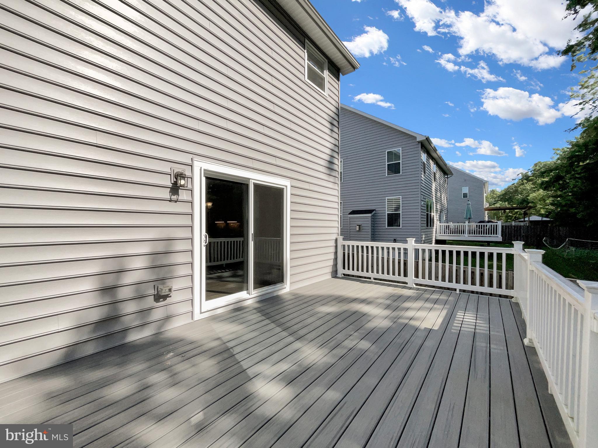 MAY'S QUARTER - Residential