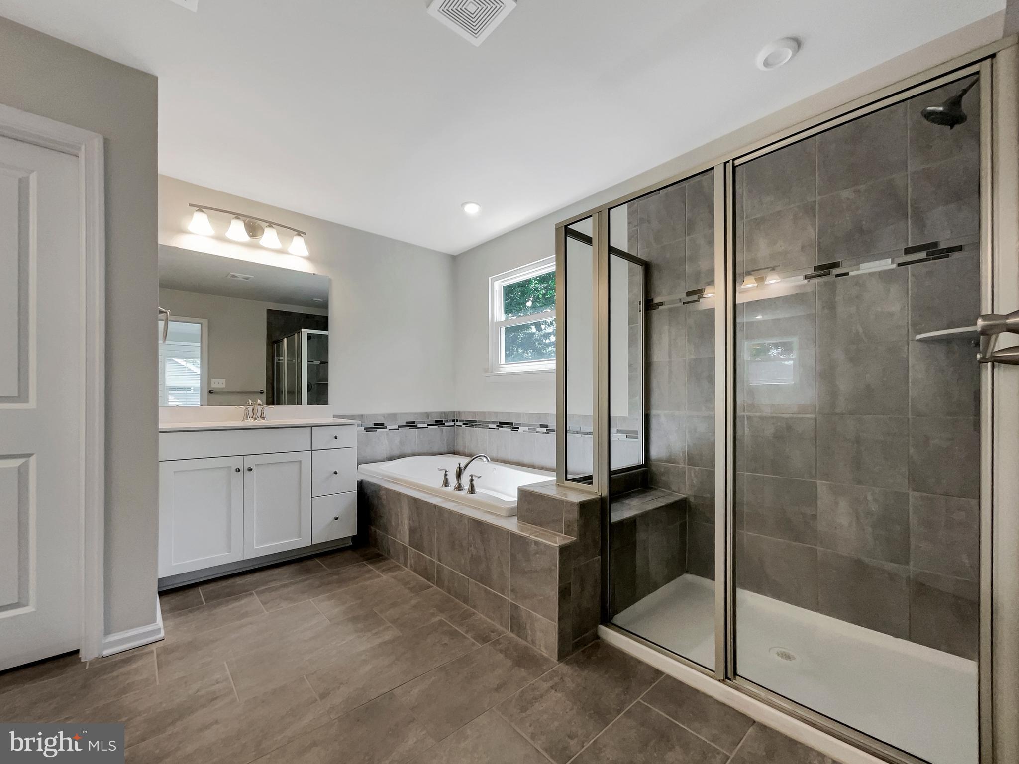 MAY'S QUARTER - Residential