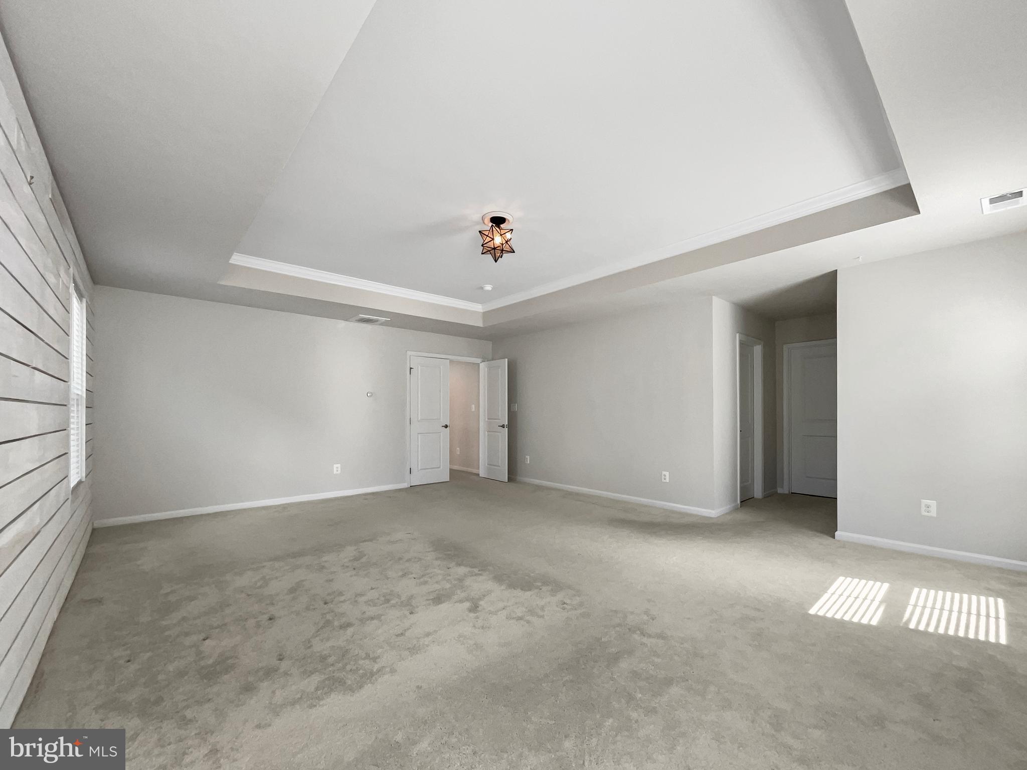 MAY'S QUARTER - Residential