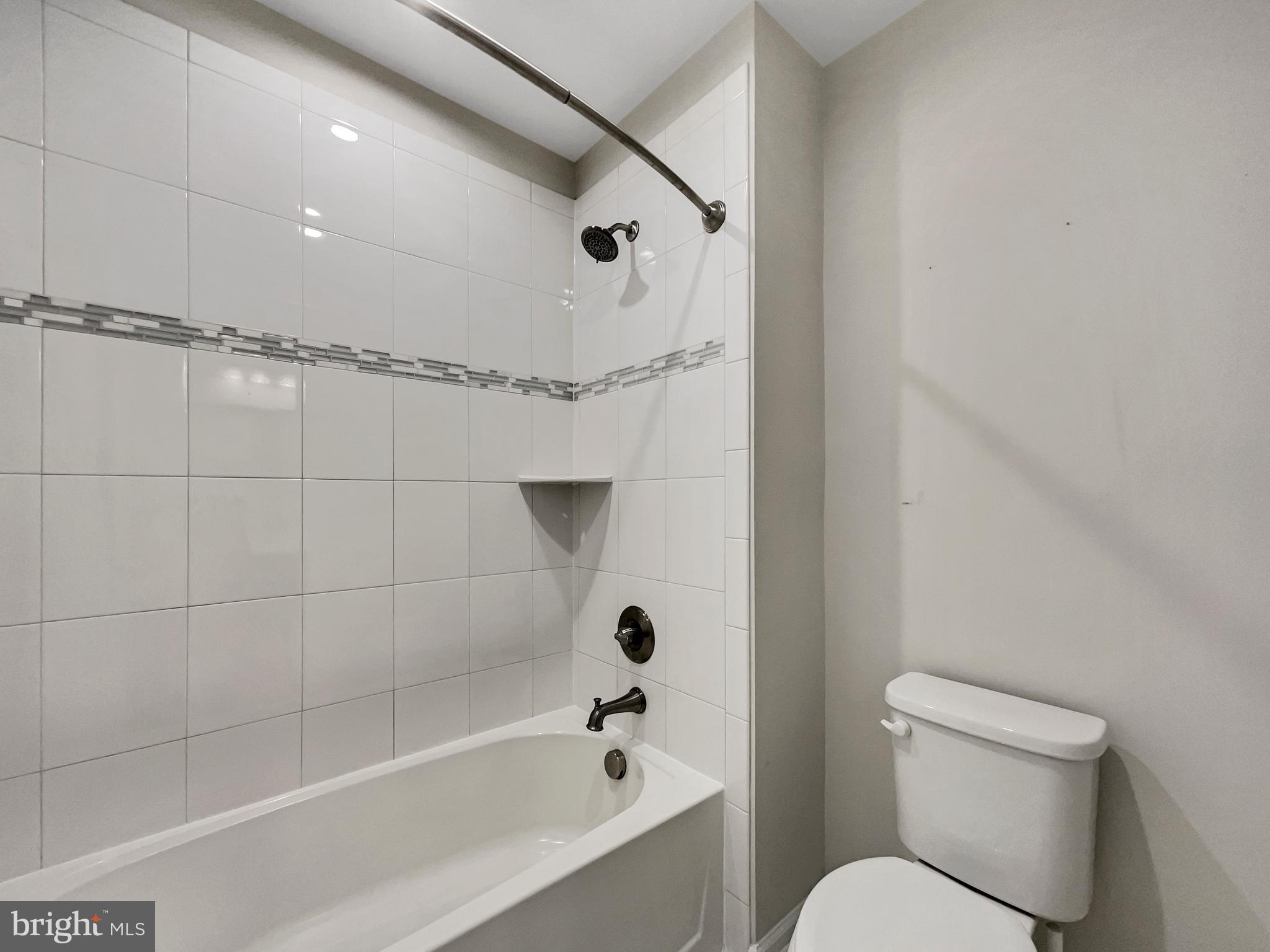 MAY'S QUARTER - Residential