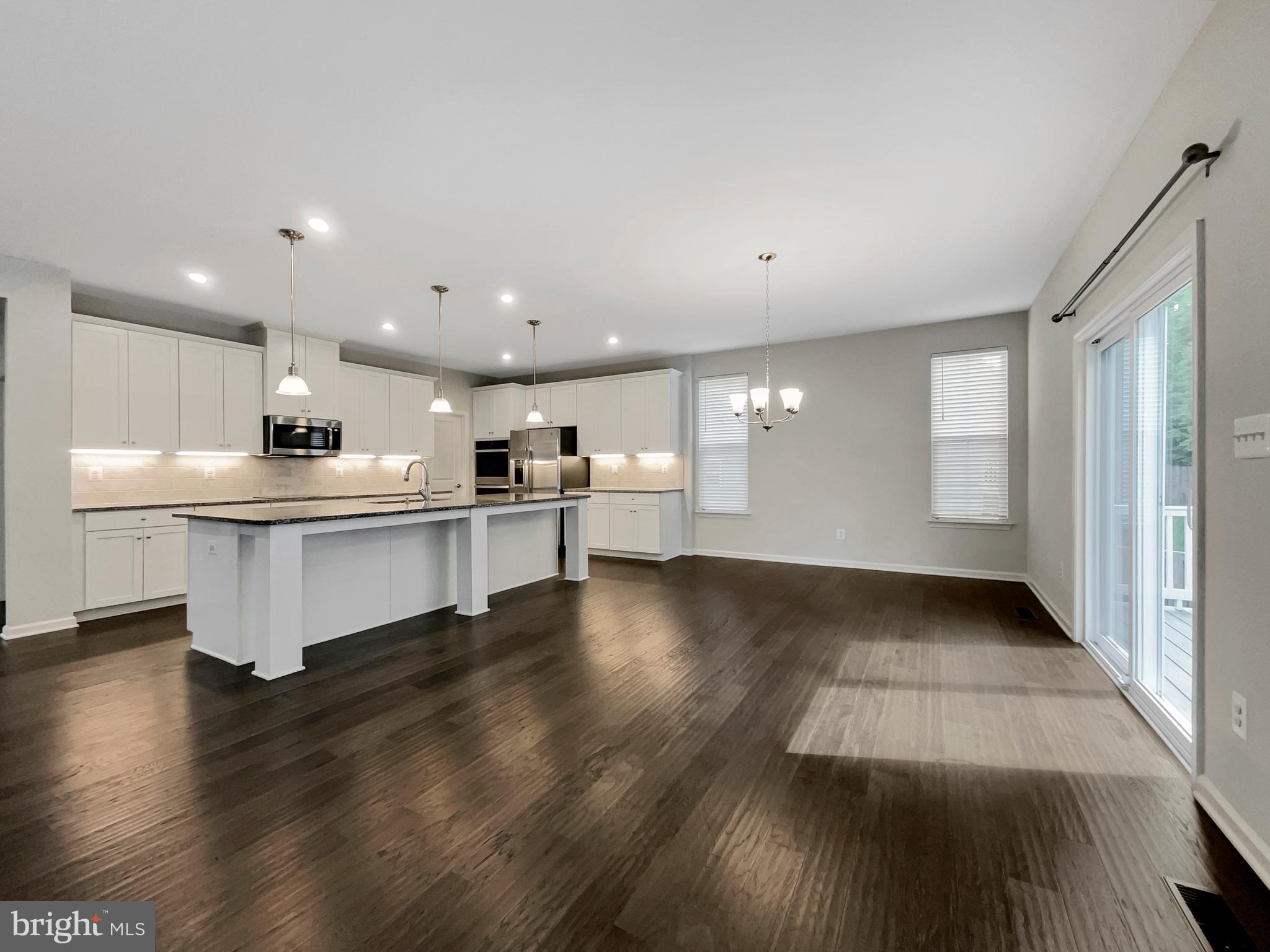 MAY'S QUARTER - Residential