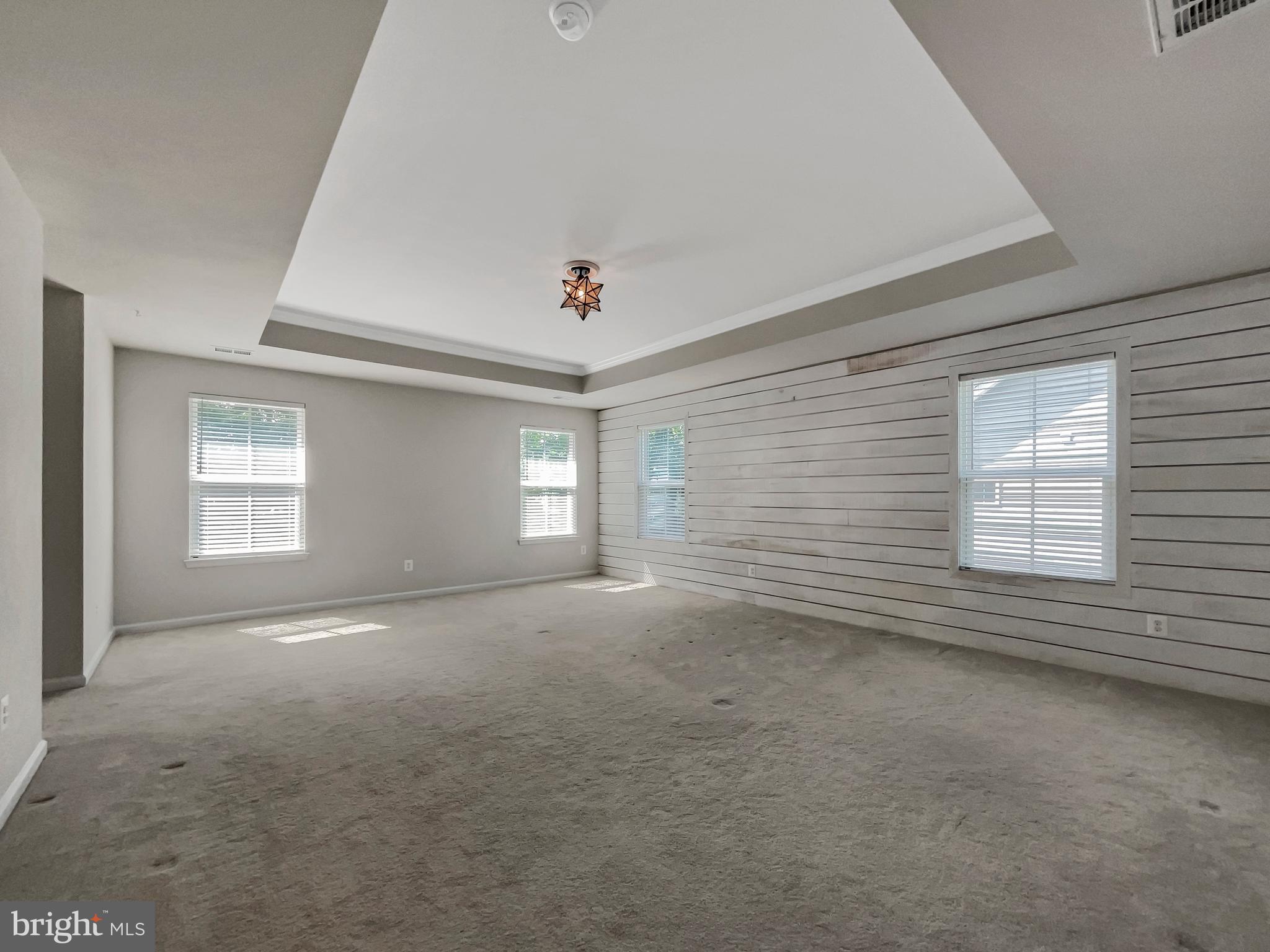 MAY'S QUARTER - Residential