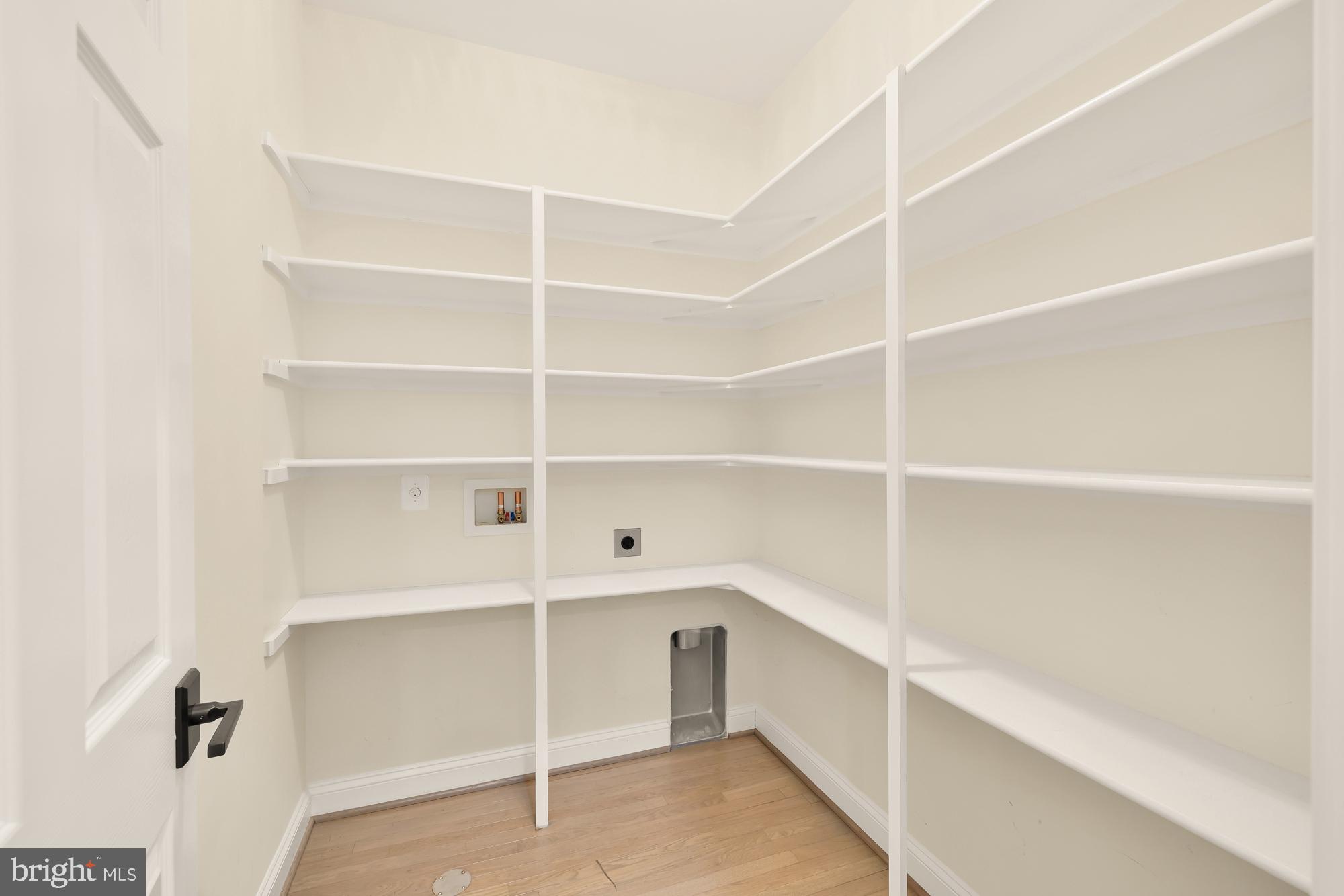 ALEXANDRIA - Residential