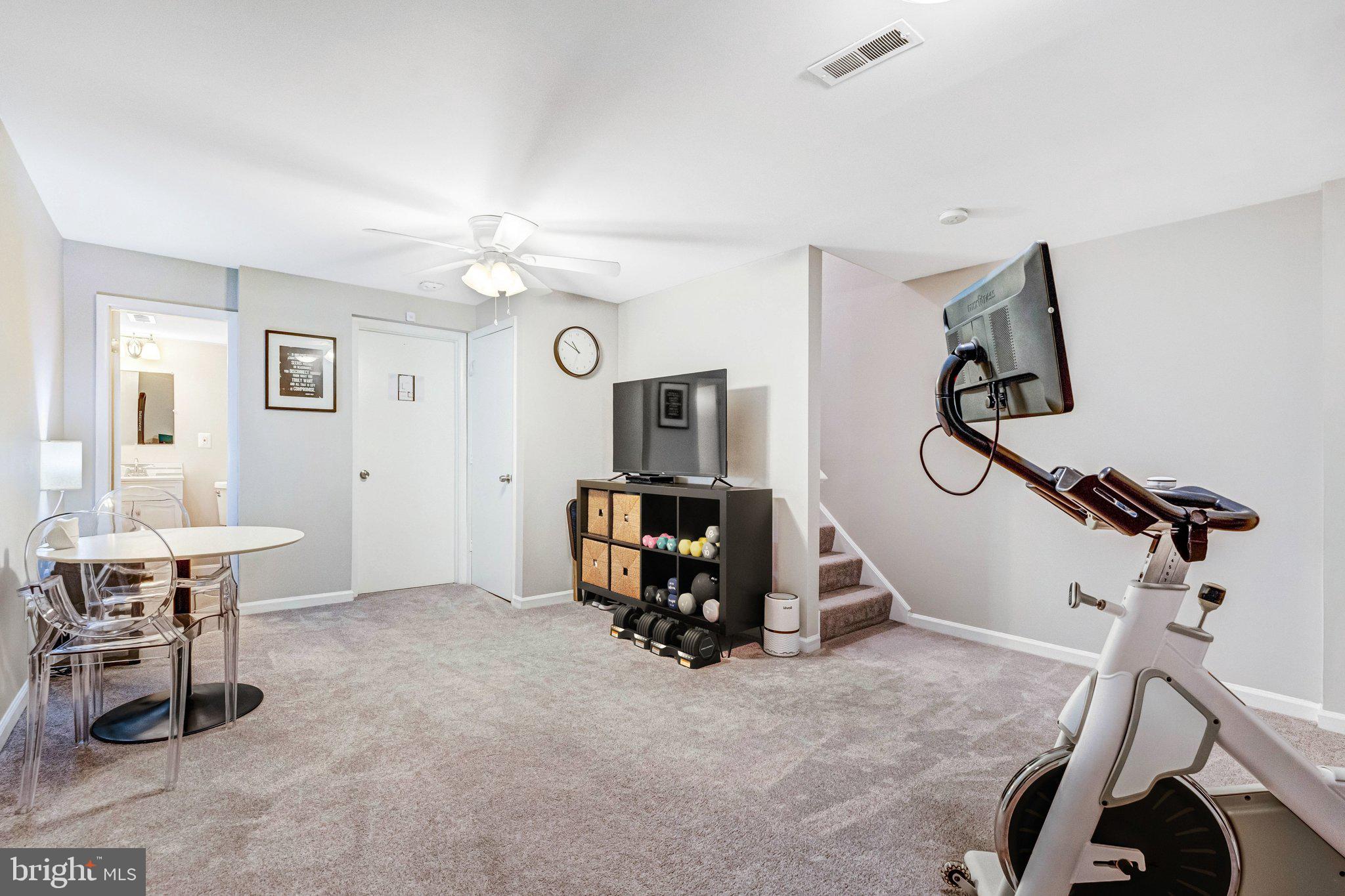 COUNTRYSIDE - Residential