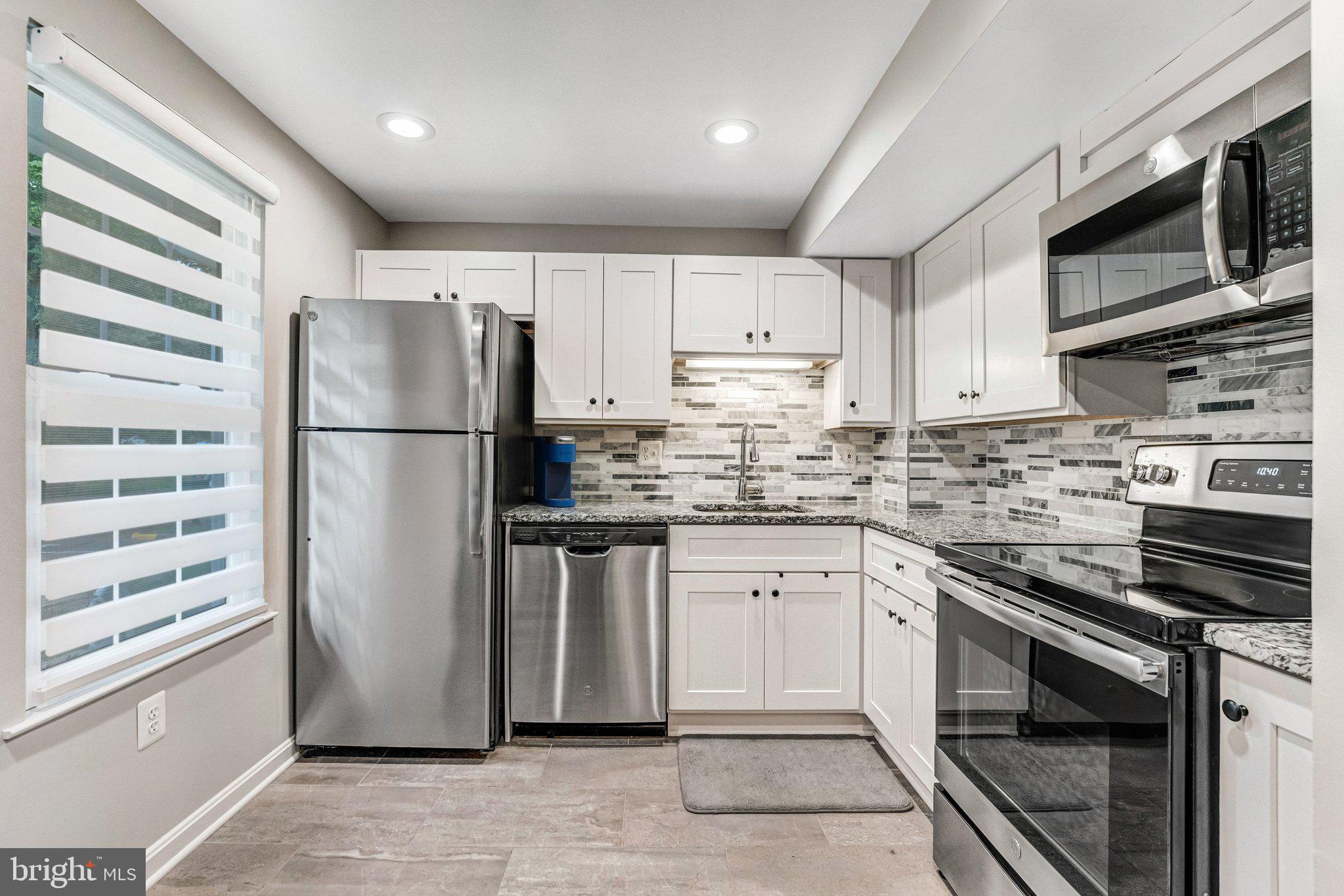 COUNTRYSIDE - Residential