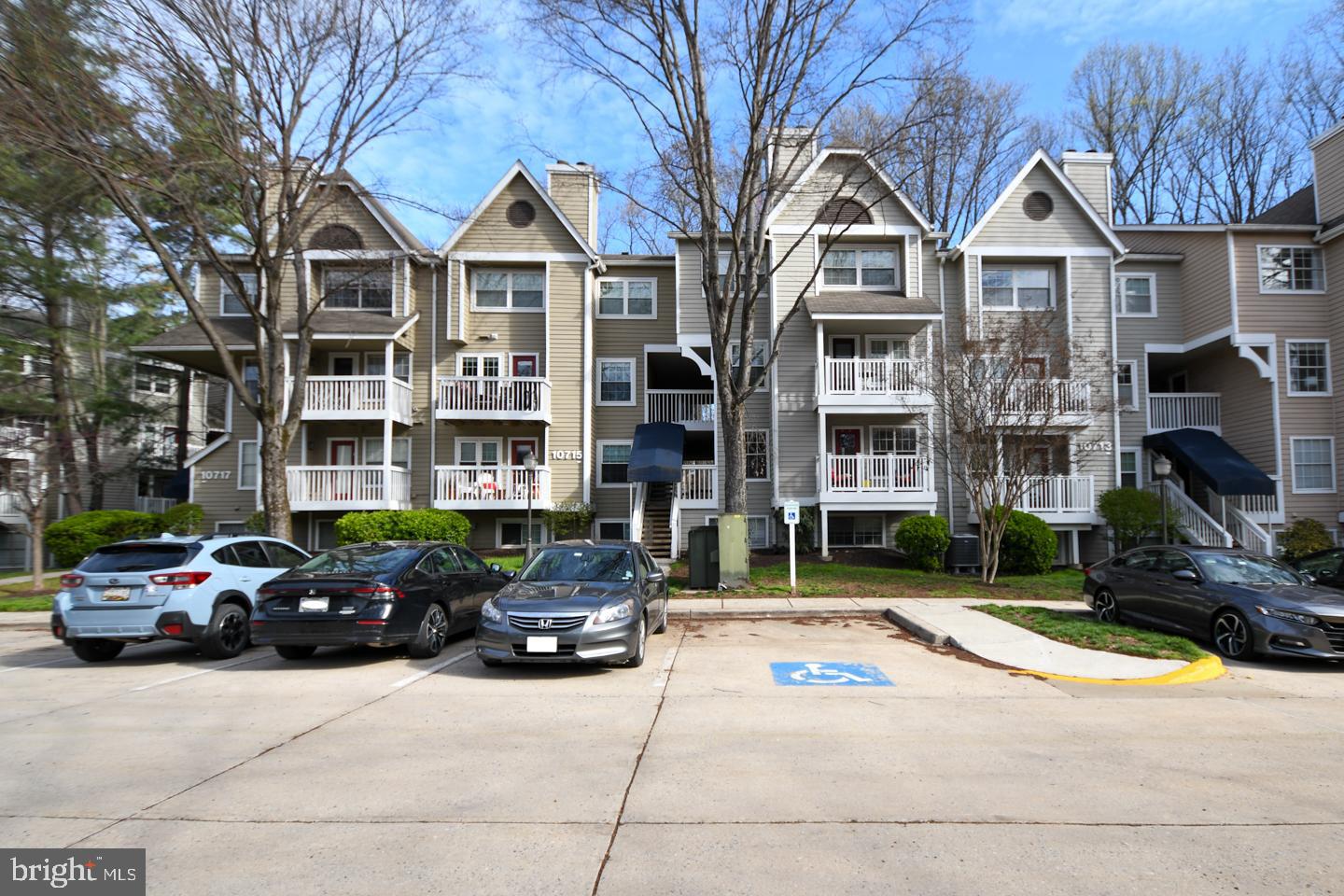 10715 HAMPTON MILL 210