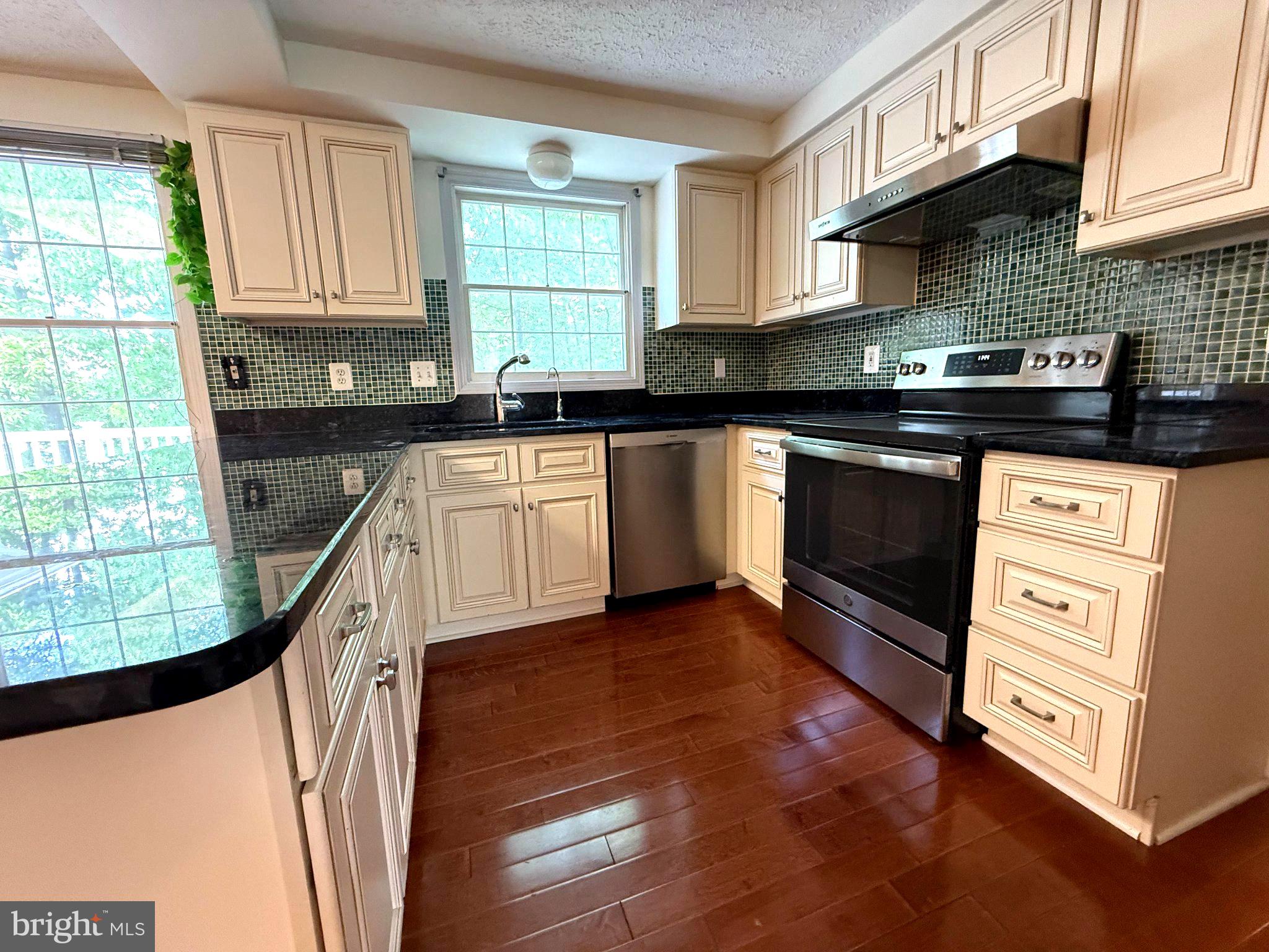 14516 SETTLERS LANDING WAY