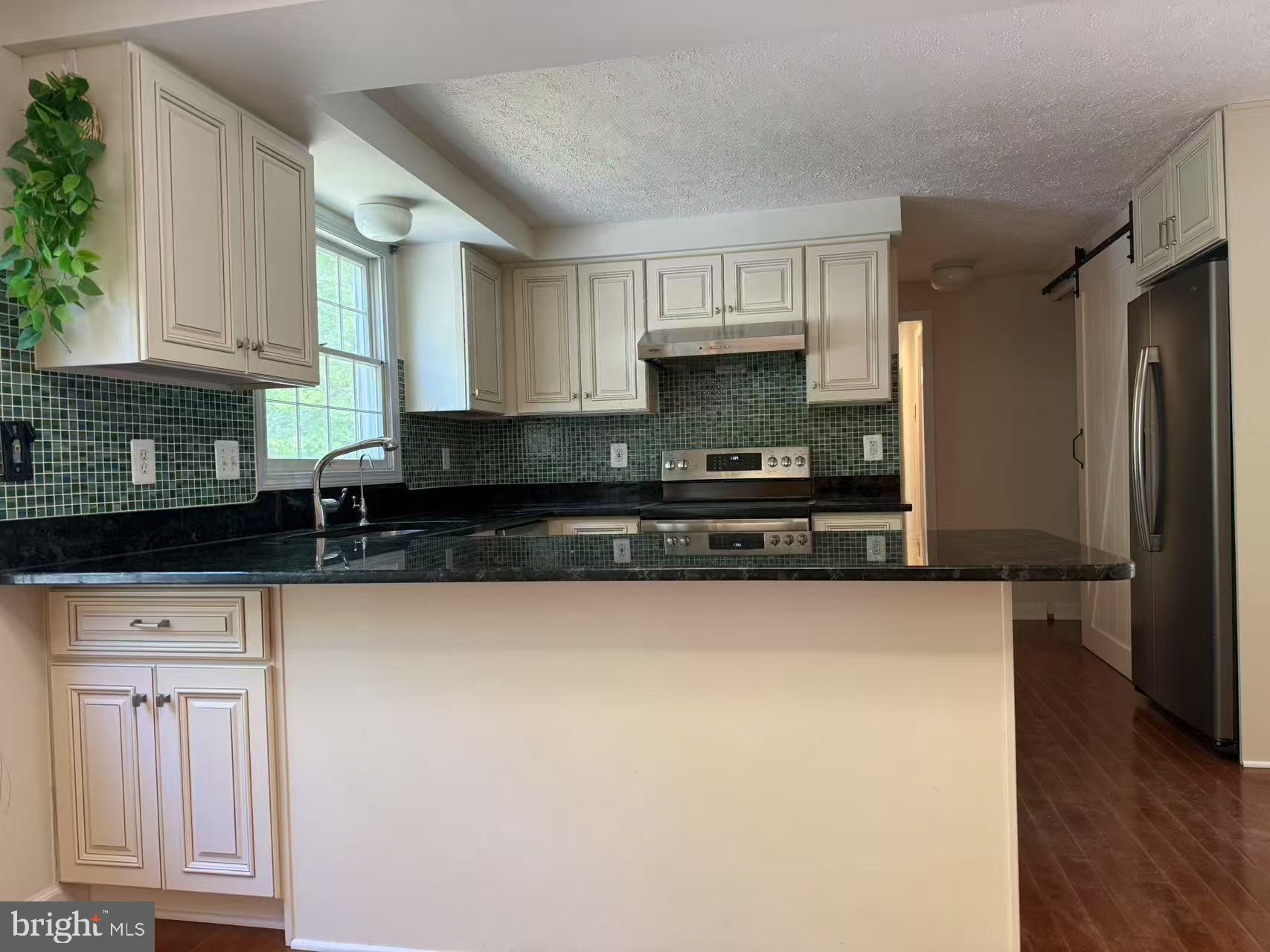 14516 SETTLERS LANDING WAY