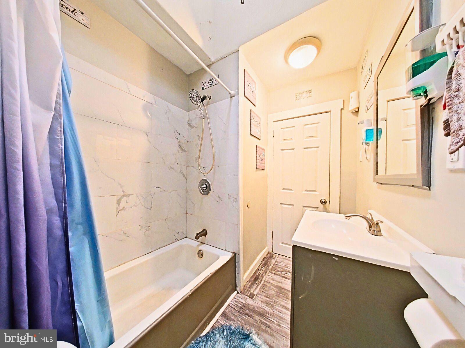 FRANKFORD - Residential