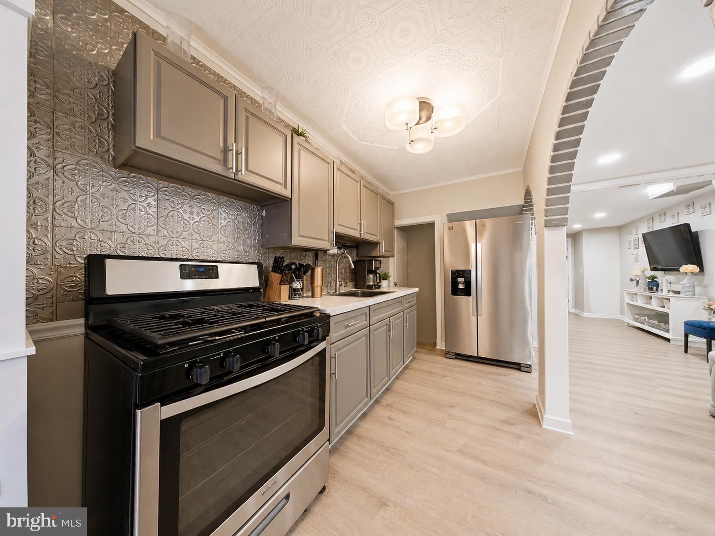 5226 AKRON STREET