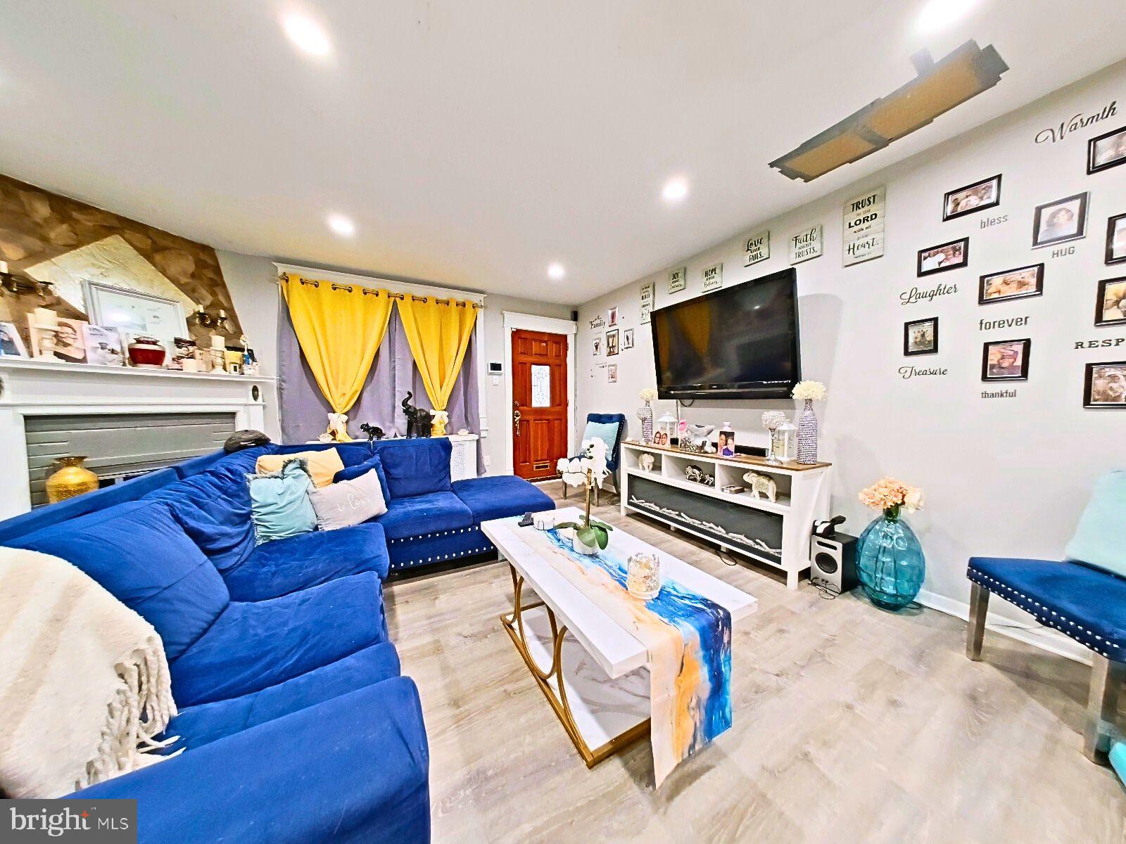 FRANKFORD - Residential