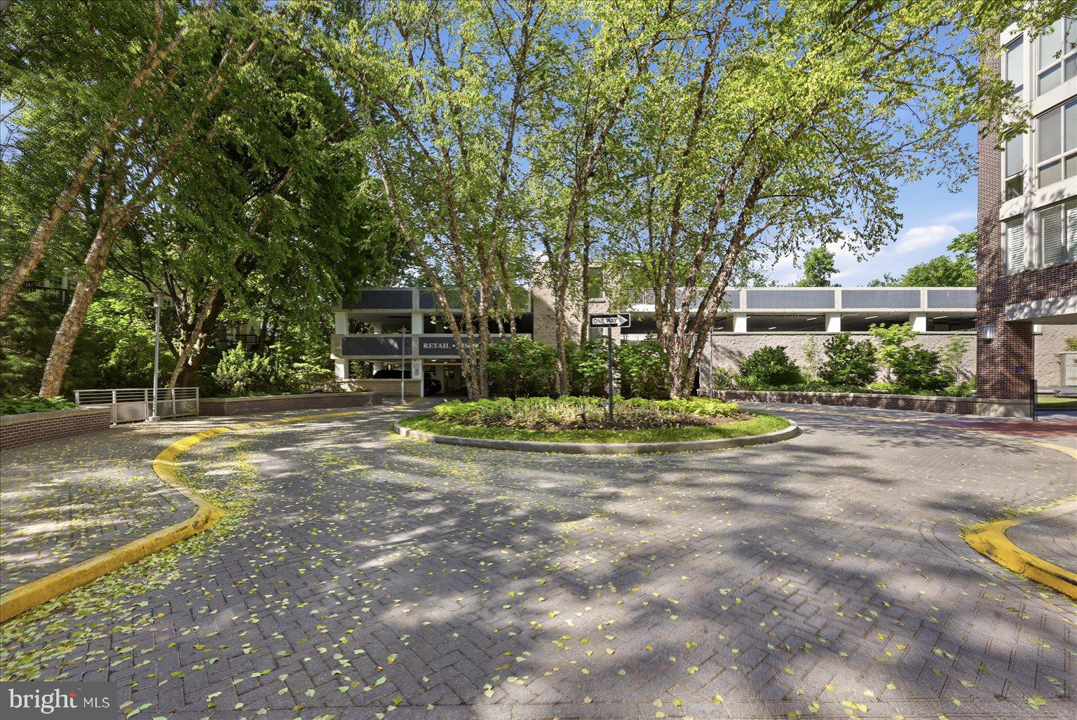 BYRON CONDOMINIUM - Residential