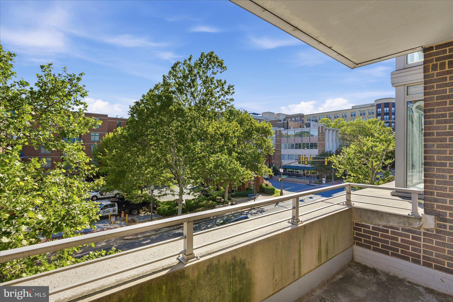 BYRON CONDOMINIUM - Residential