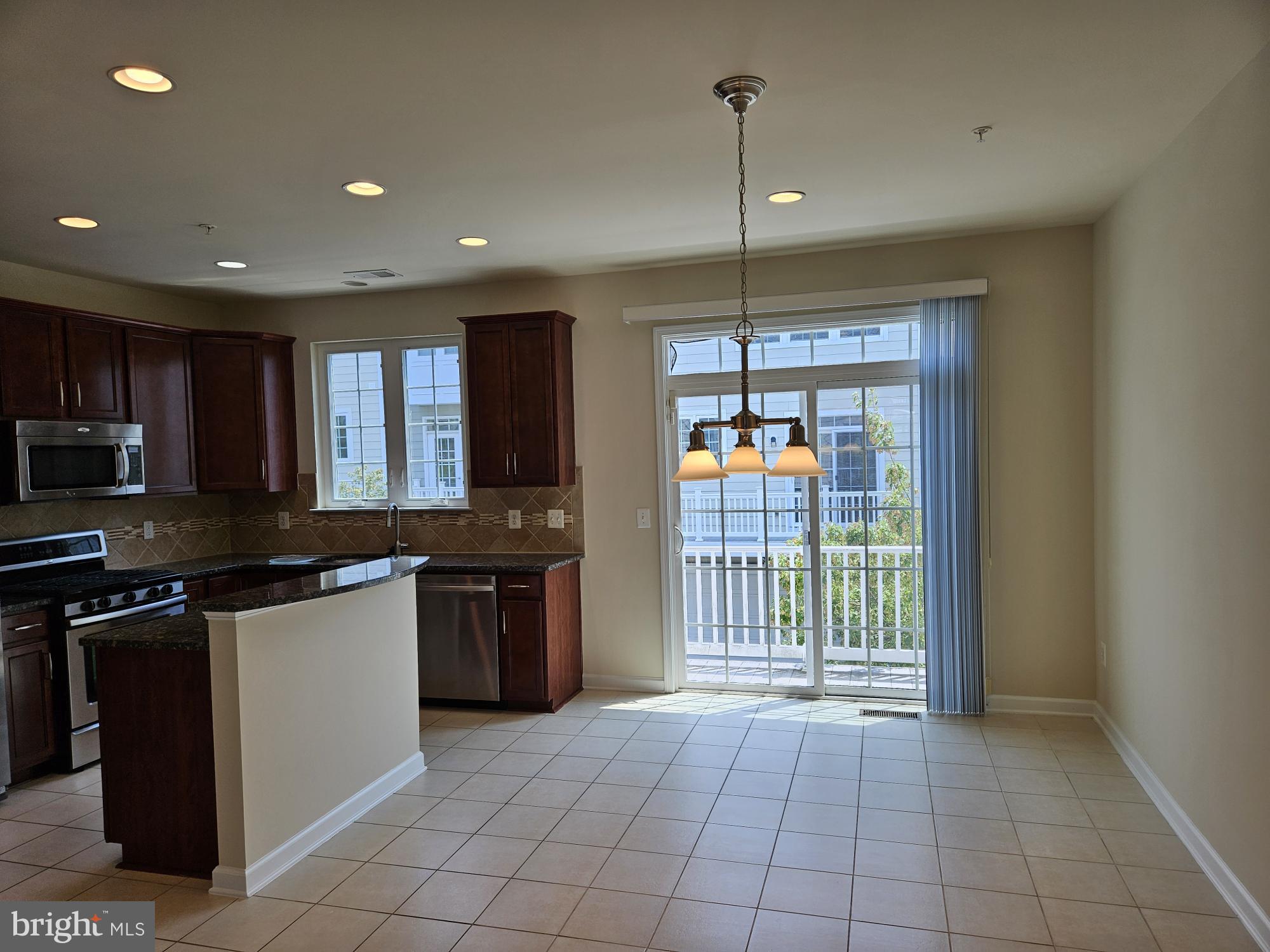 LEESBOROUGH - Residential Lease