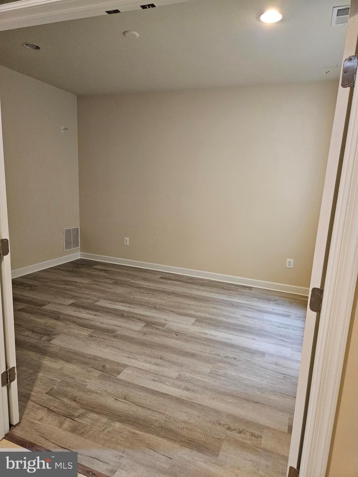 LEESBOROUGH - Residential Lease