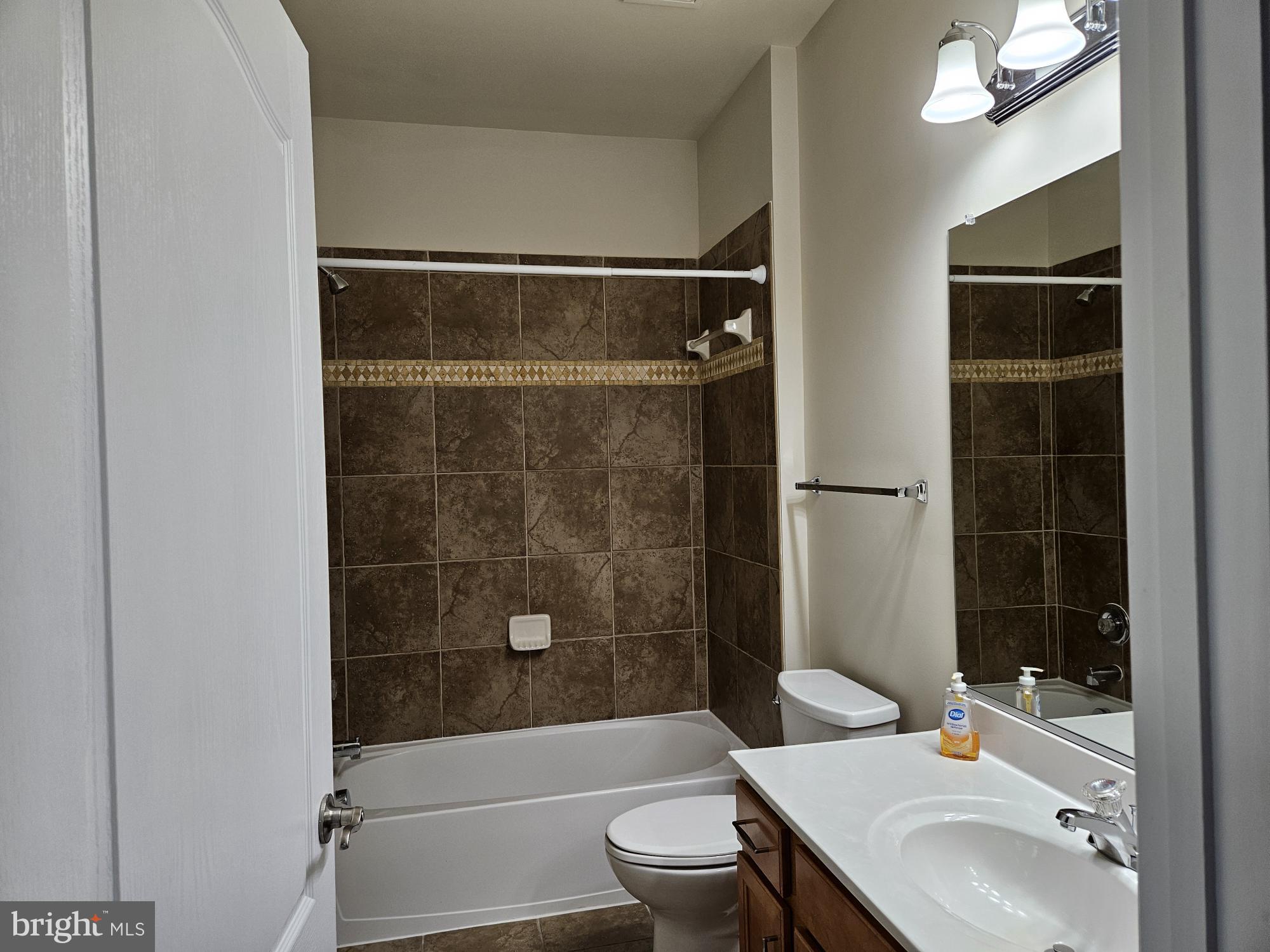 LEESBOROUGH - Residential Lease