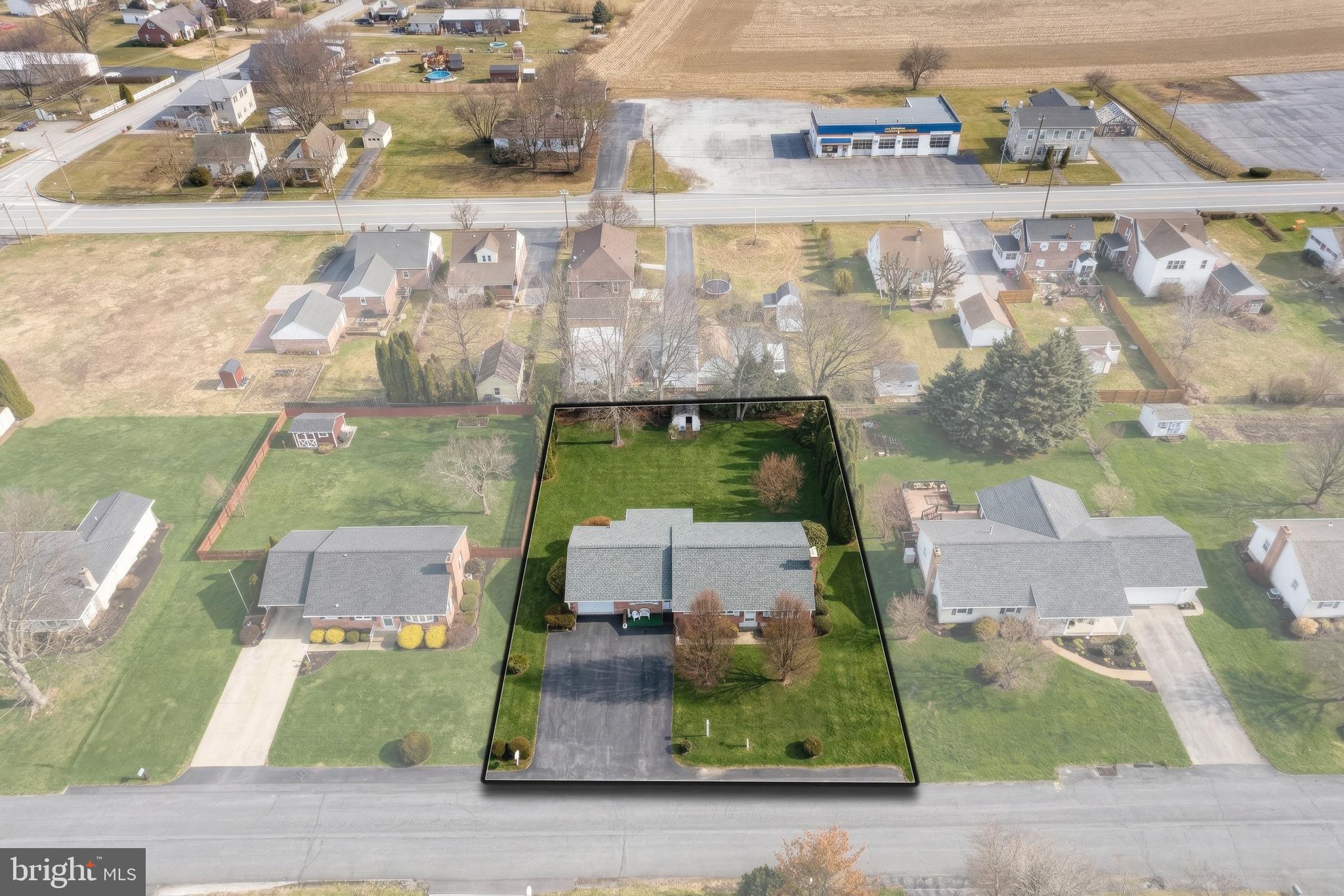 MUMMERT DR. - Residential