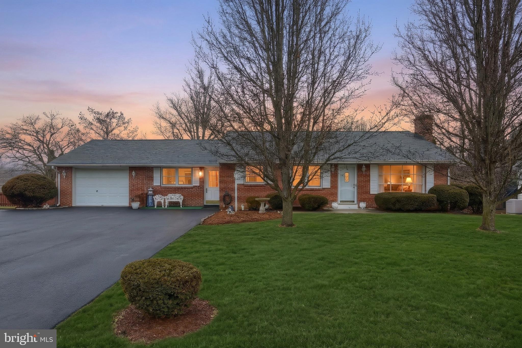 MUMMERT DR. - Residential